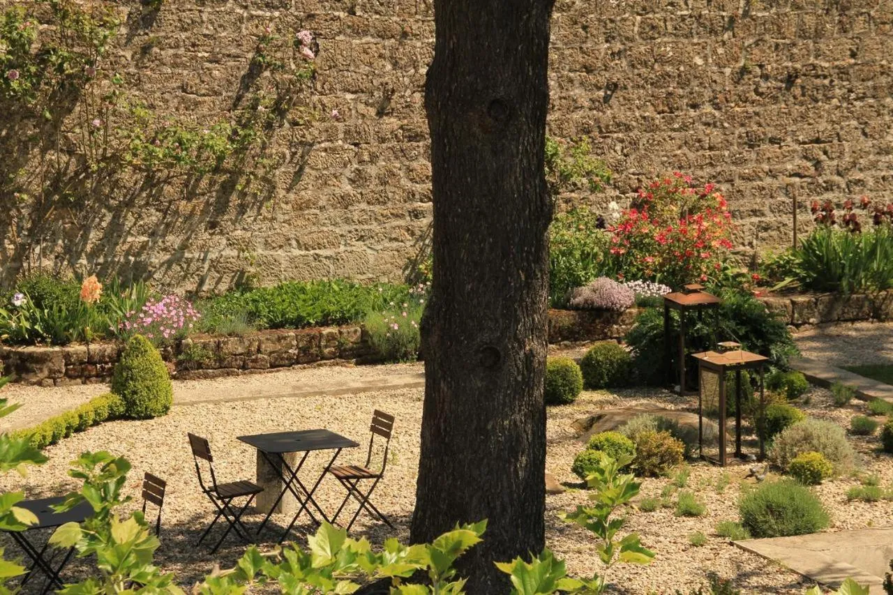 Garden in La Villa des Charmilles