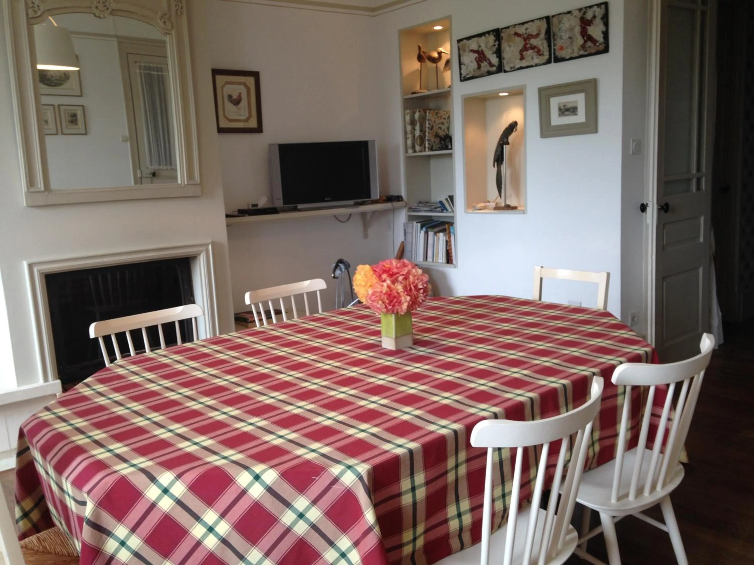 Property building in La Villa des Charmilles