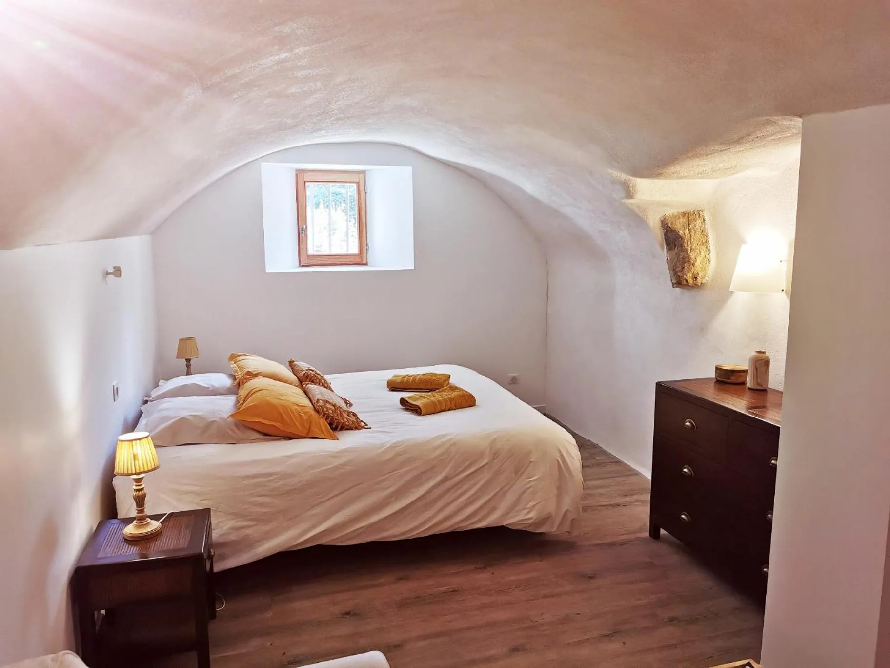 Bedroom, Bed in La Villa des Charmilles