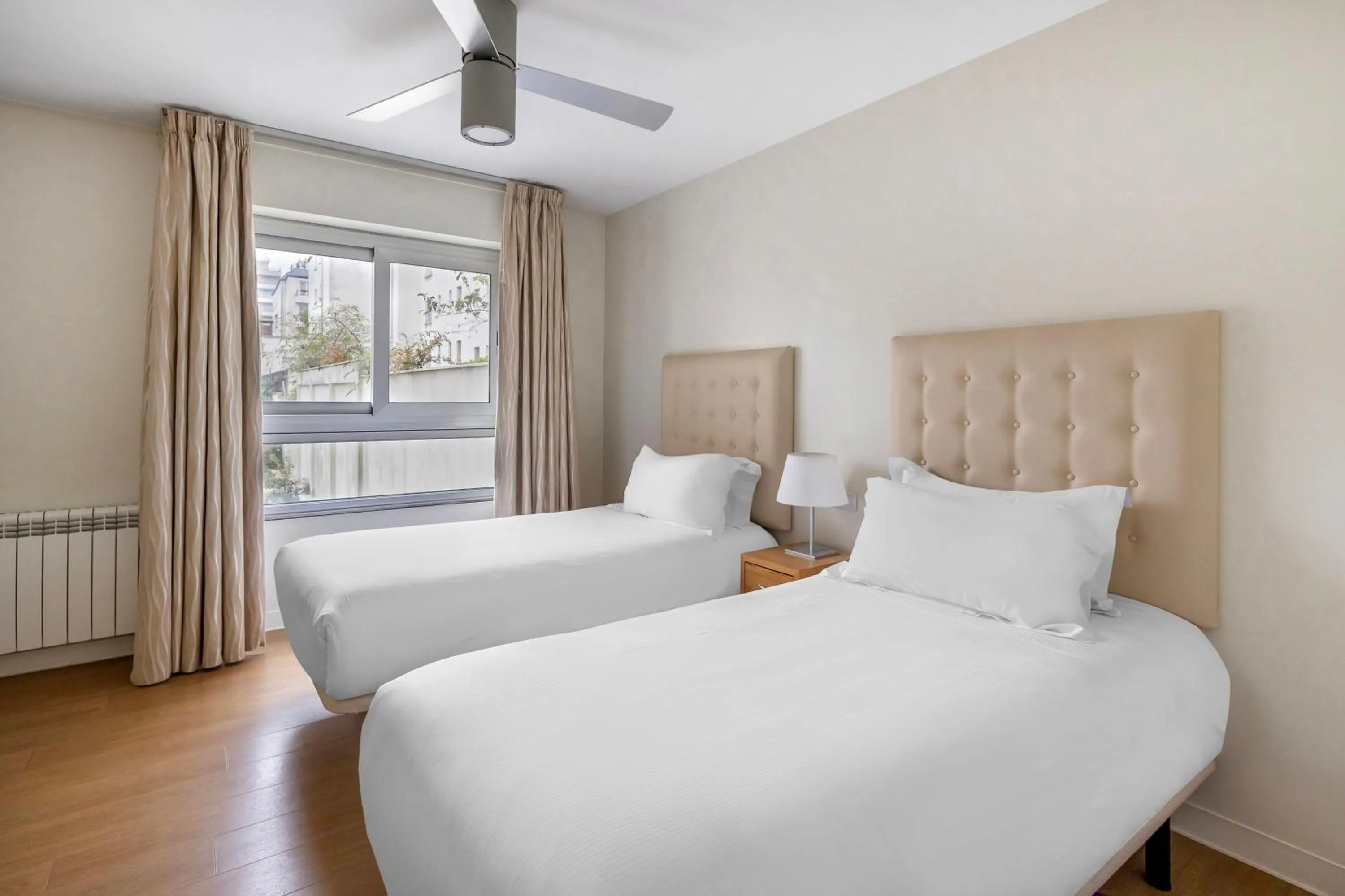 Bedroom, Bed in Royal Regency Paris Vincennes