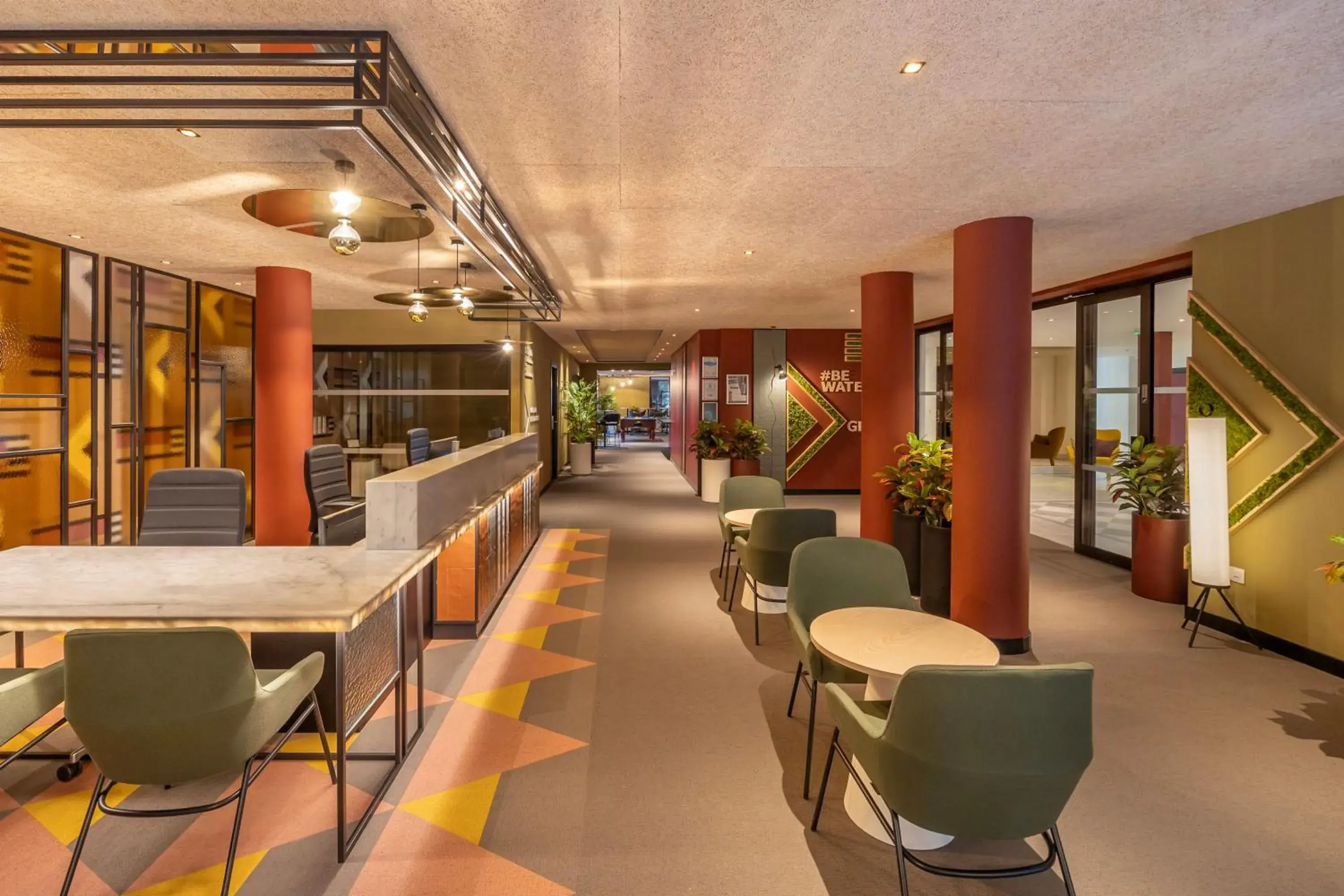 Lobby or reception in Royal Regency Paris Vincennes Lobby or reception in Royal Regency Paris Vincennes