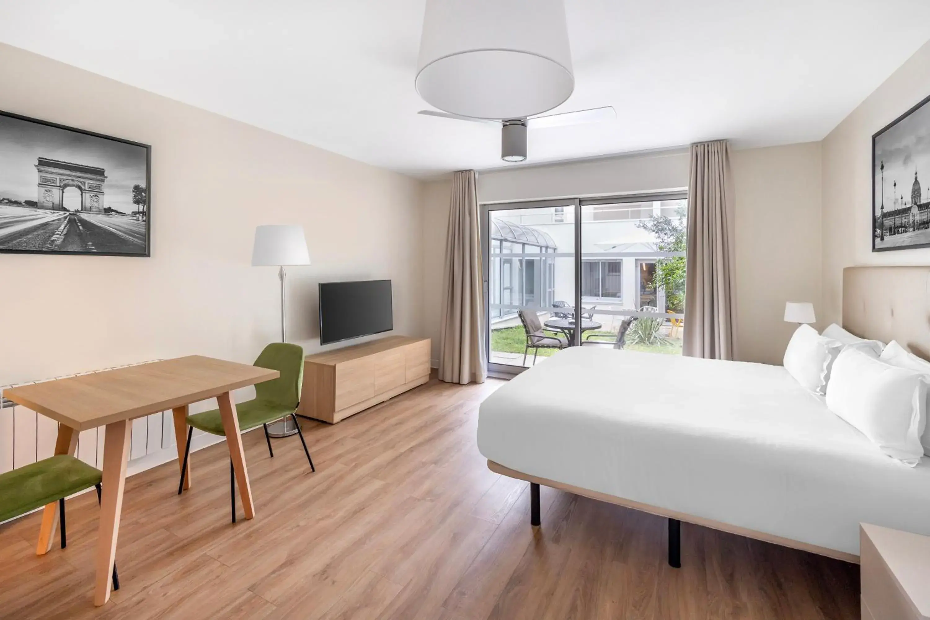 Bedroom, Bed in Royal Regency Paris Vincennes Bedroom, Bed in Royal Regency Paris Vincennes