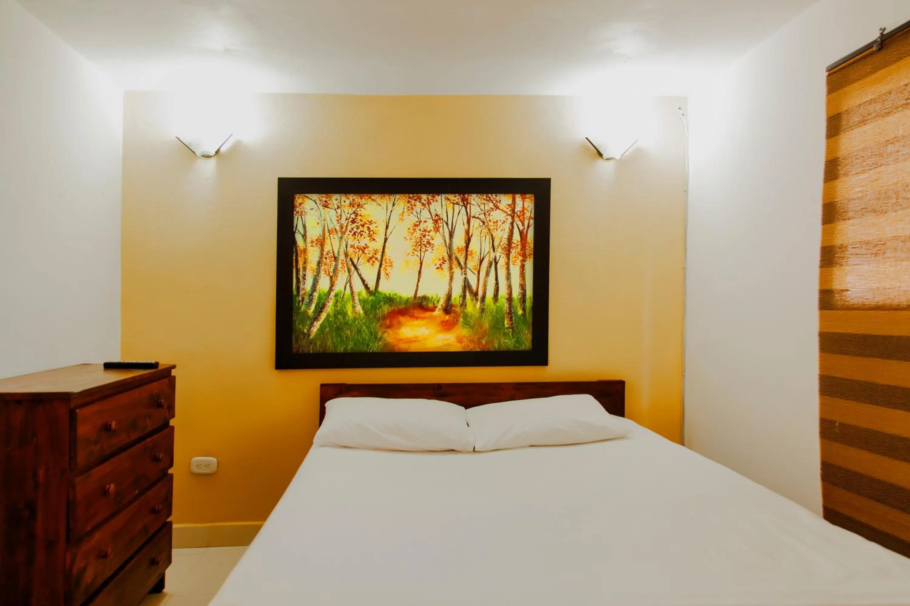 Photo of the whole room, Bed in Finca Hotel La Ponderosa