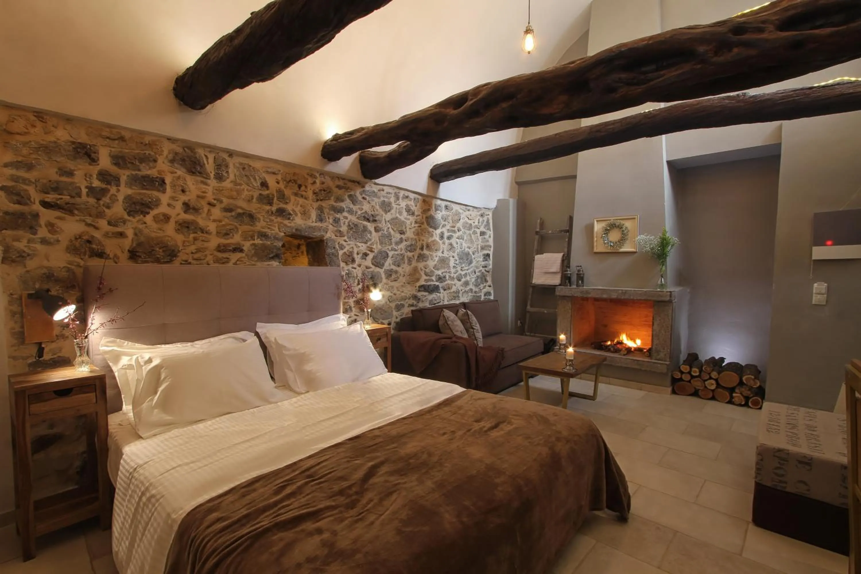 Bed in Mesta Mastic