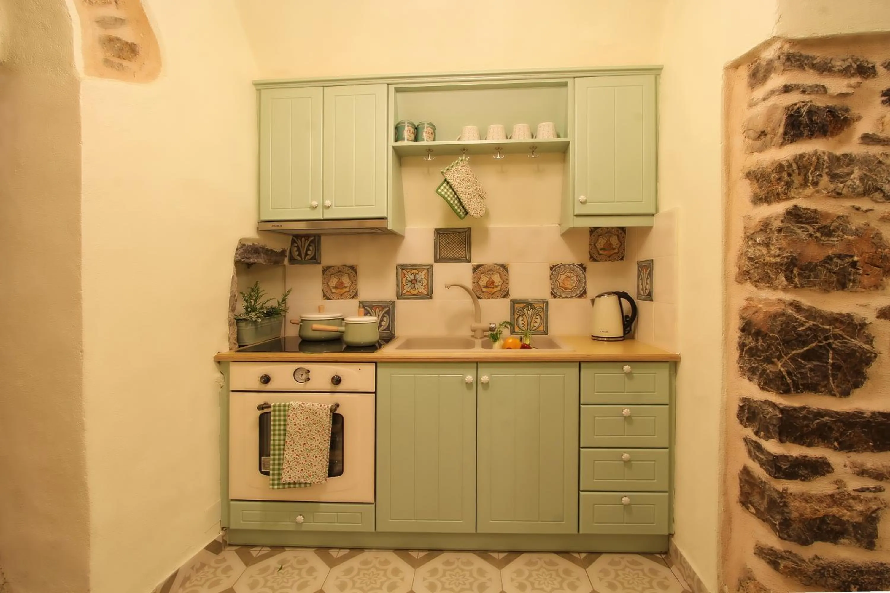 Mesta Mastic