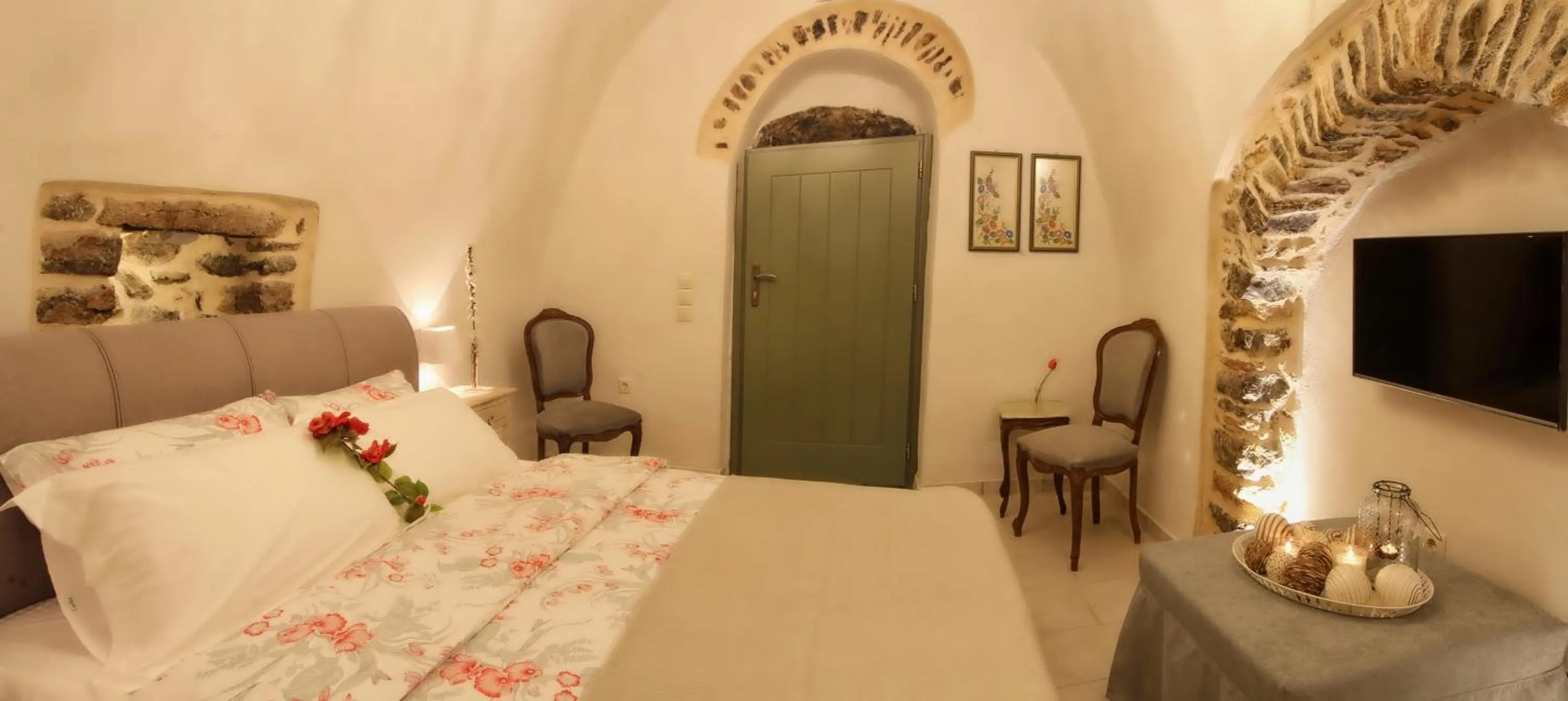 Bed in Mesta Mastic