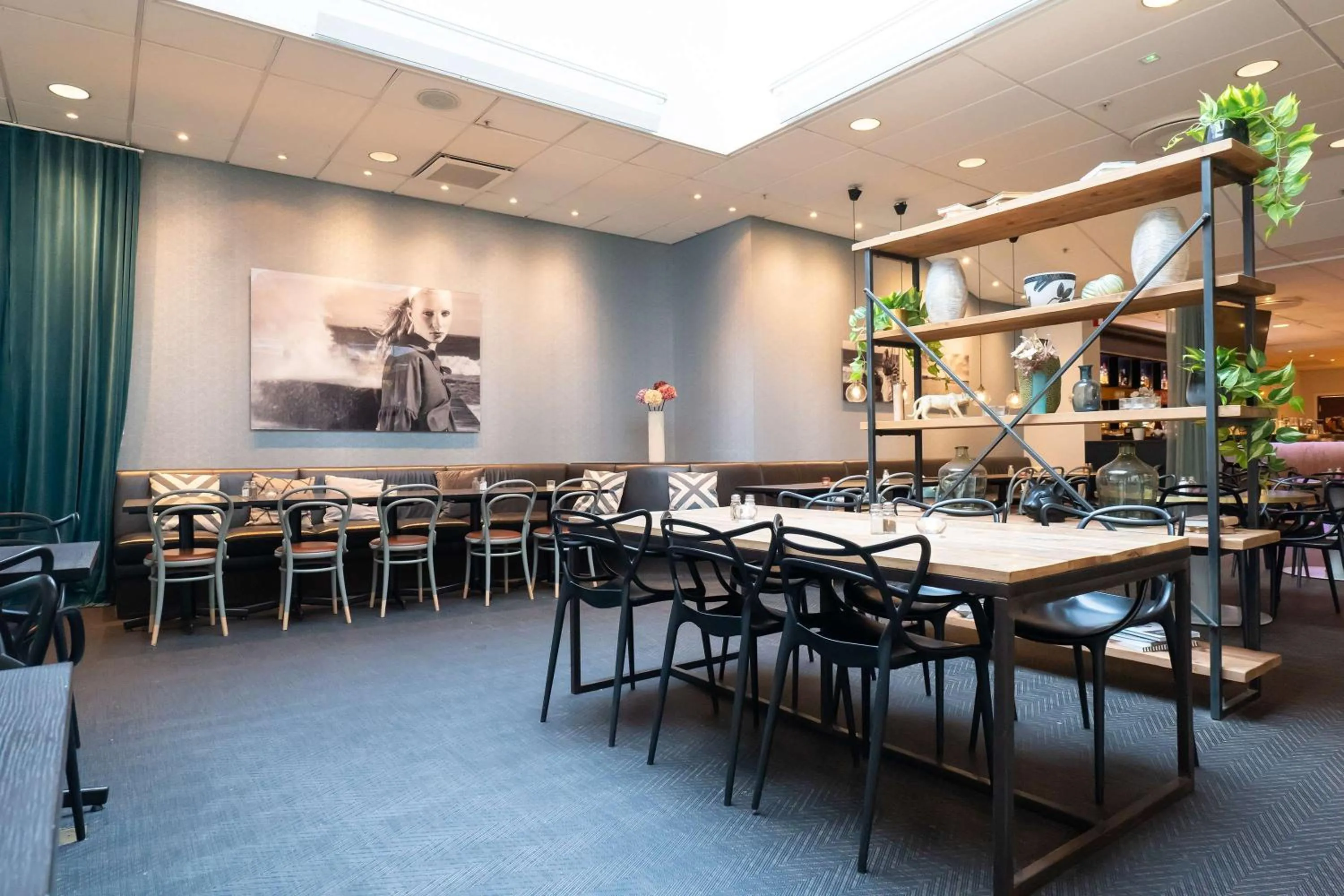 Restaurant/places to eat in Park Inn by Radisson Solna