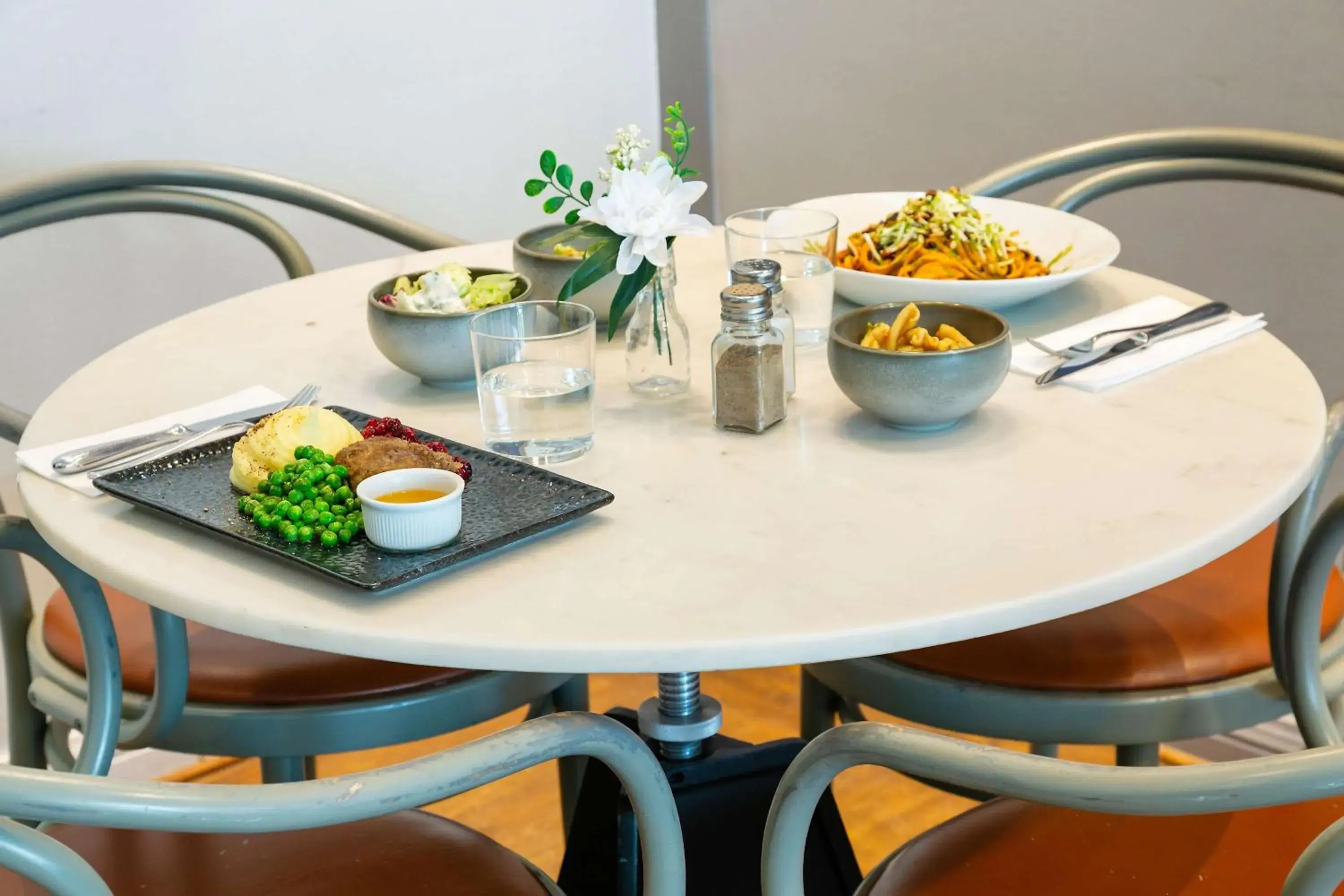 Restaurant/places to eat in Park Inn by Radisson Solna Restaurant/places to eat in Park Inn by Radisson Solna