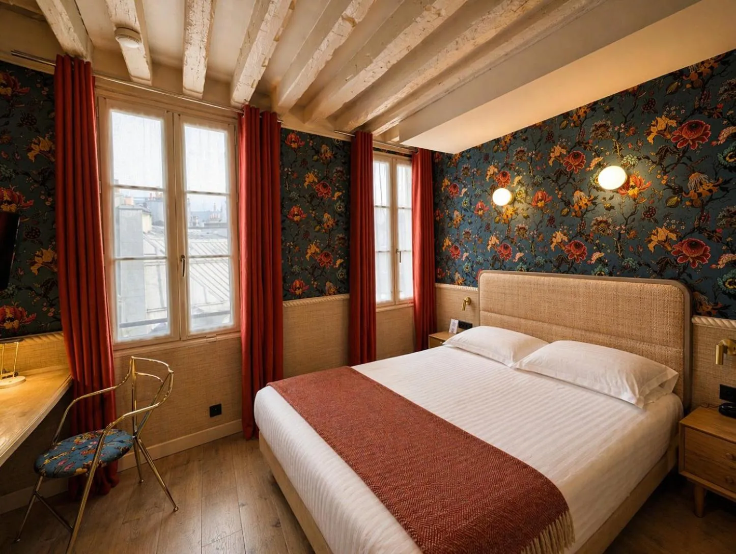 Bed in Hôtel de Notre-Dame