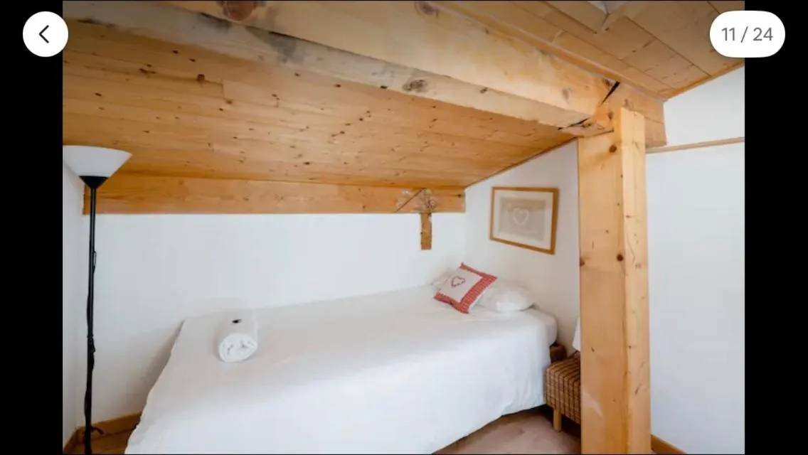 Bed in Central Hostel Chatel