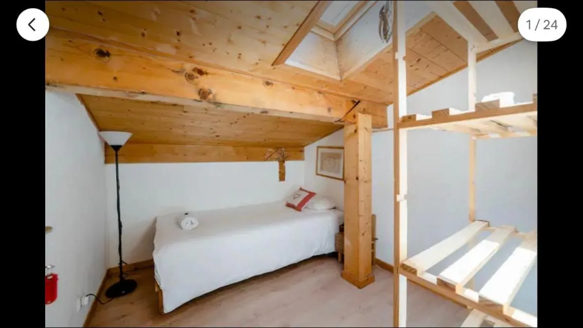 Bed in Central Hostel Chatel