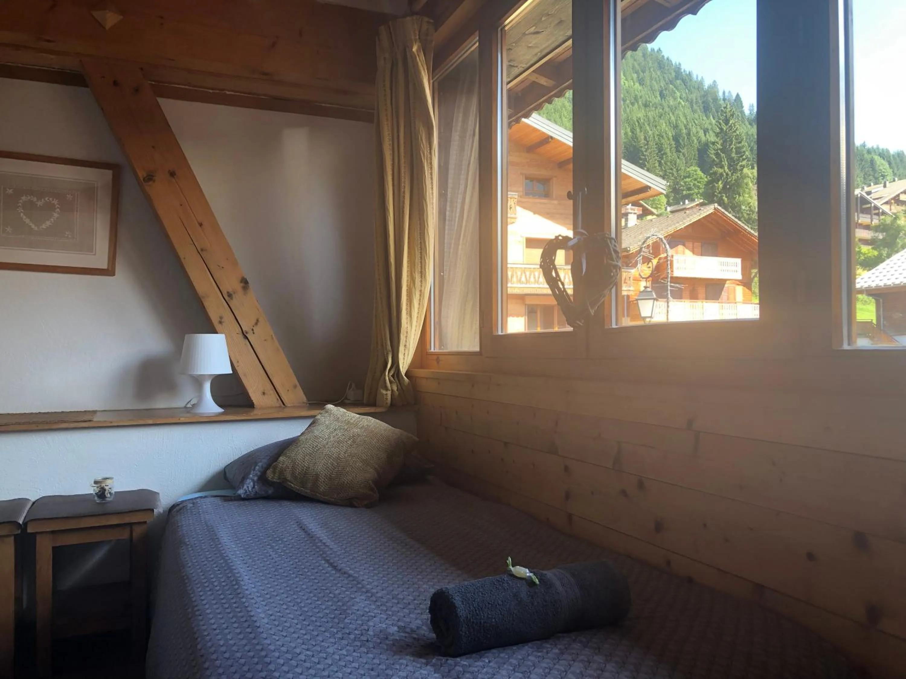 Bedroom, Bed in Central Hostel Chatel