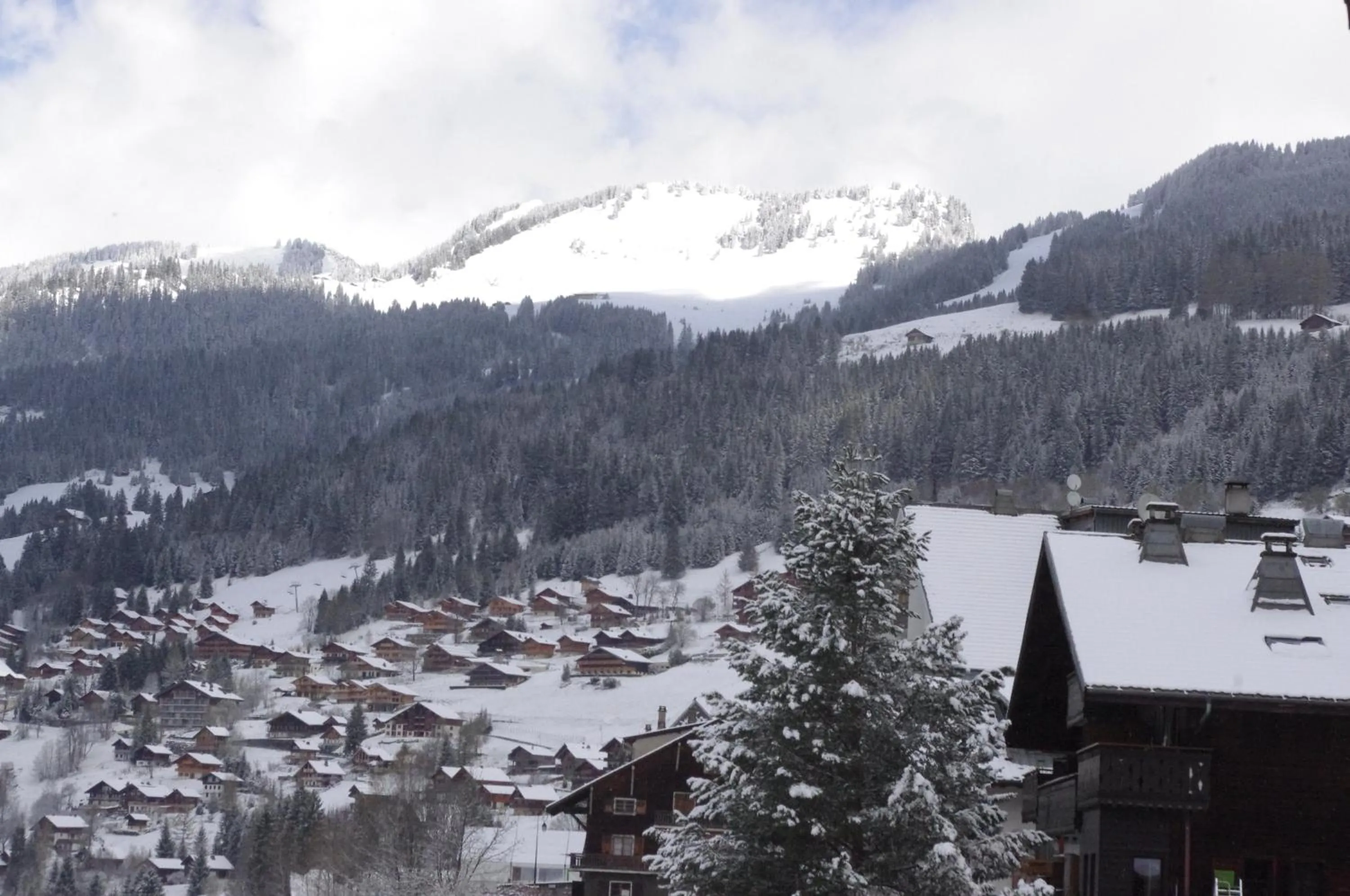 Winter in Central Hostel Chatel