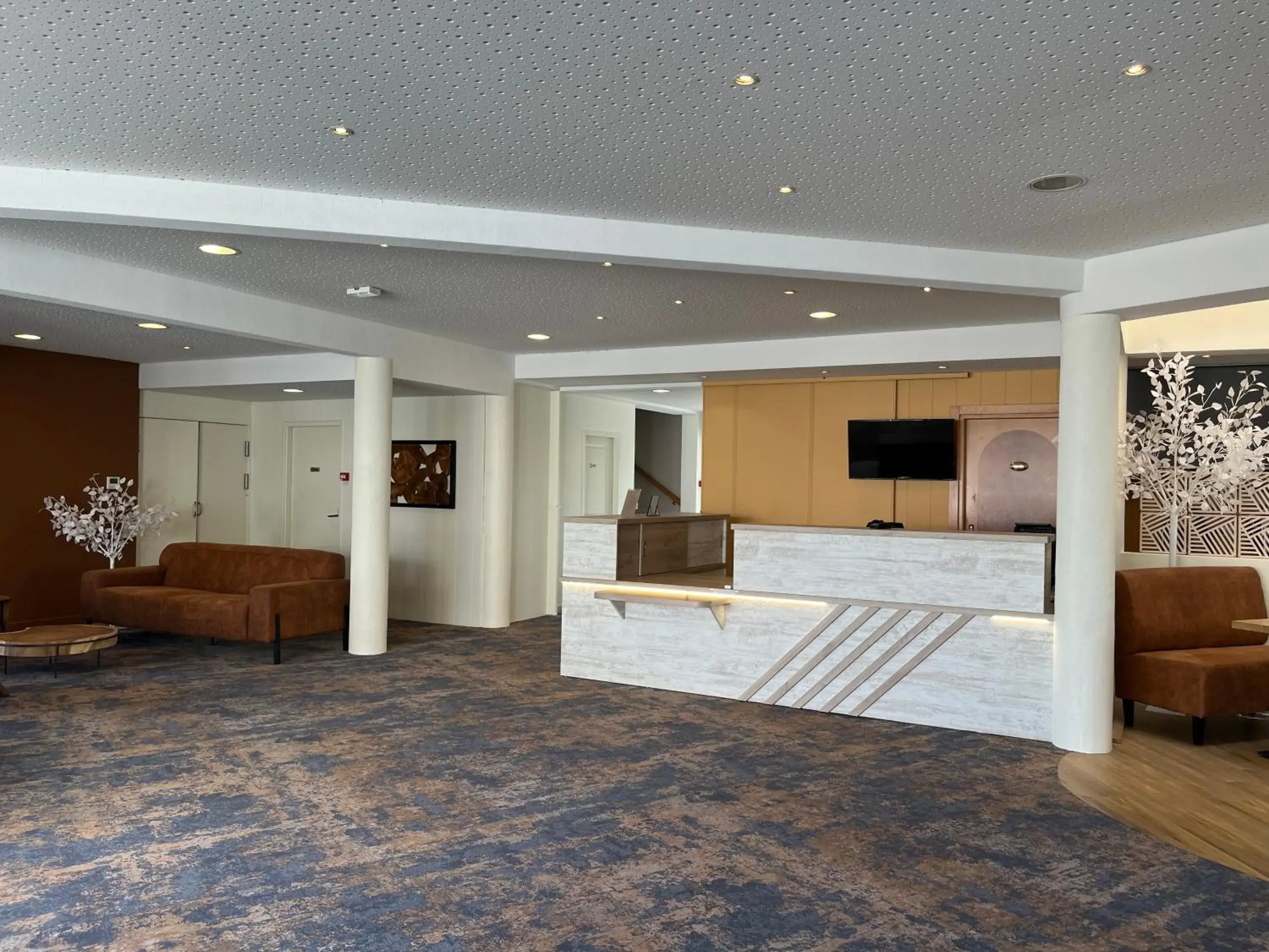 Lobby or reception in Comfort Hotel Saintes Lobby or reception in Comfort Hotel Saintes