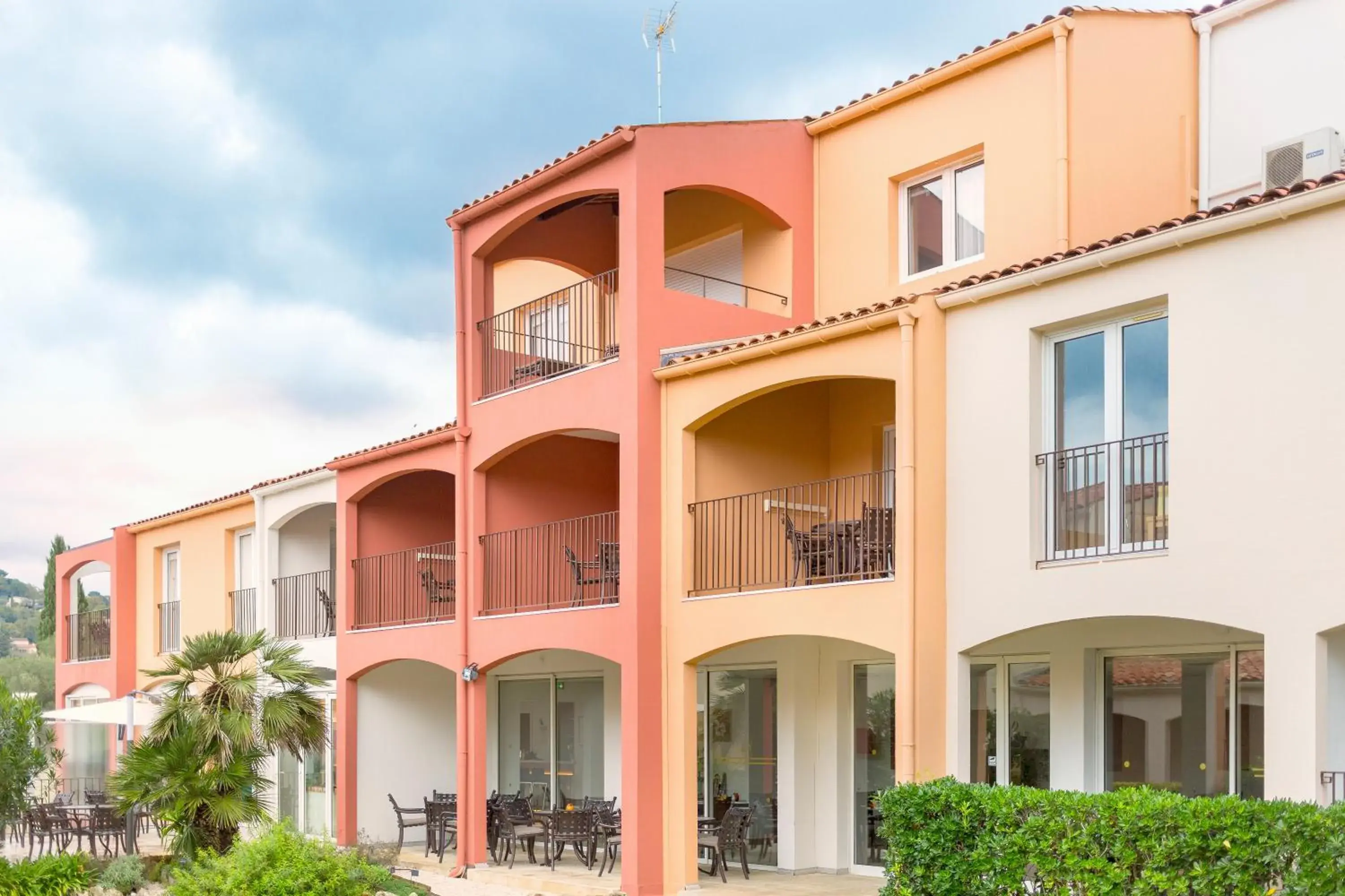 Property building in Le Club Mougins Property building in Le Club Mougins