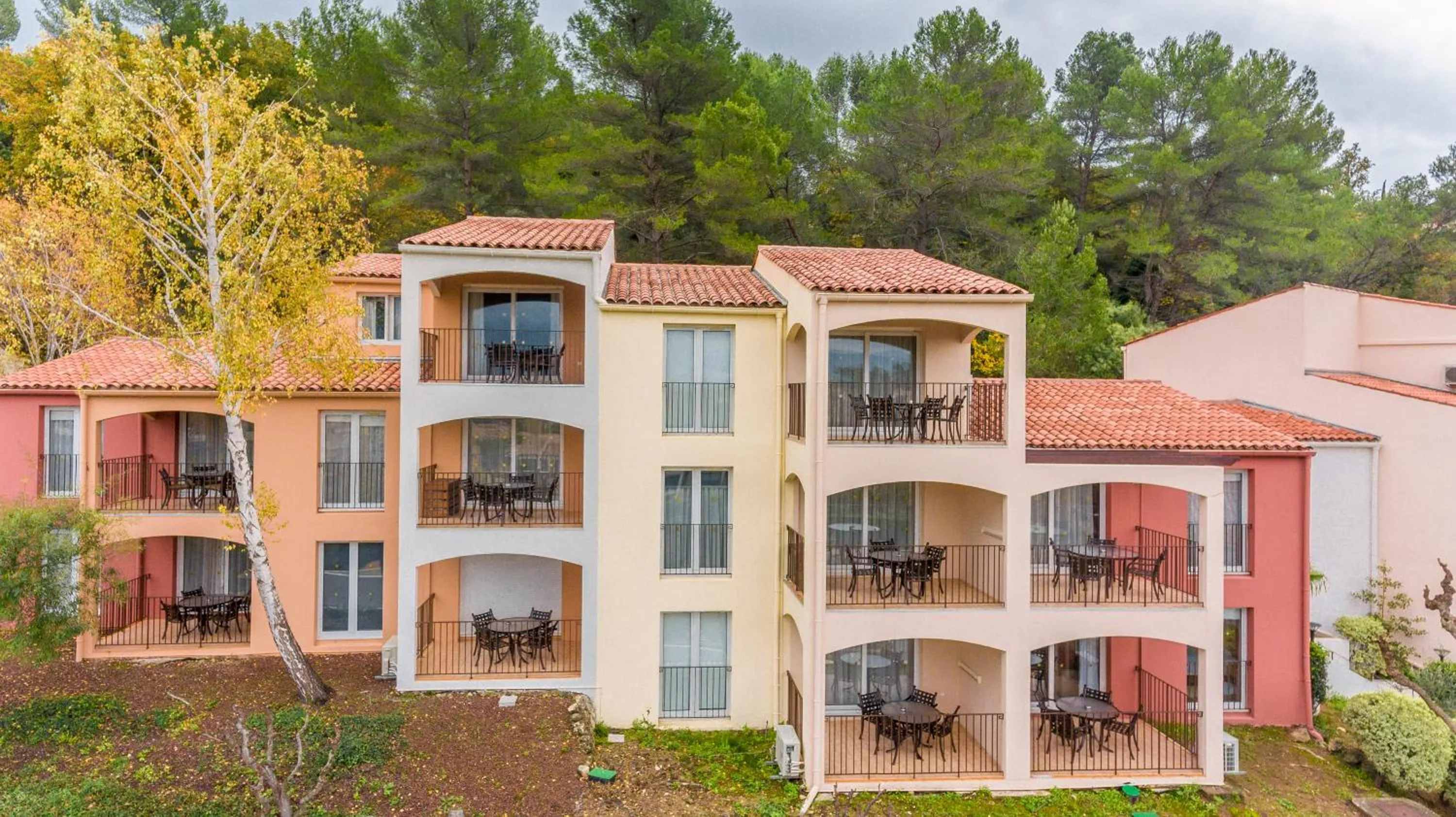 Property building in Le Club Mougins