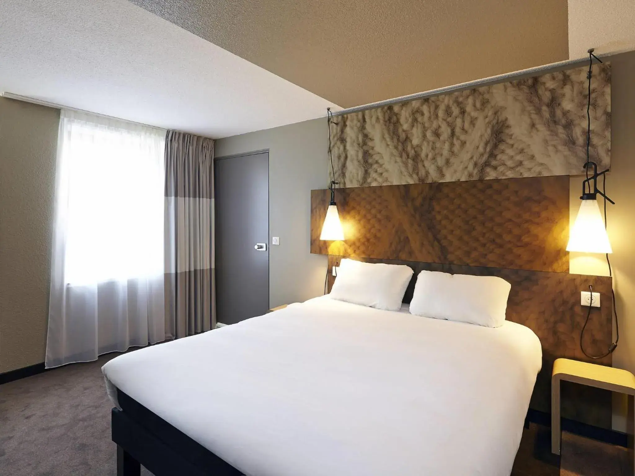 Bedroom, Bed in ibis Marne La Vallee Champs-sur-Marne Bedroom, Bed in ibis Marne La Vallee Champs-sur-Marne