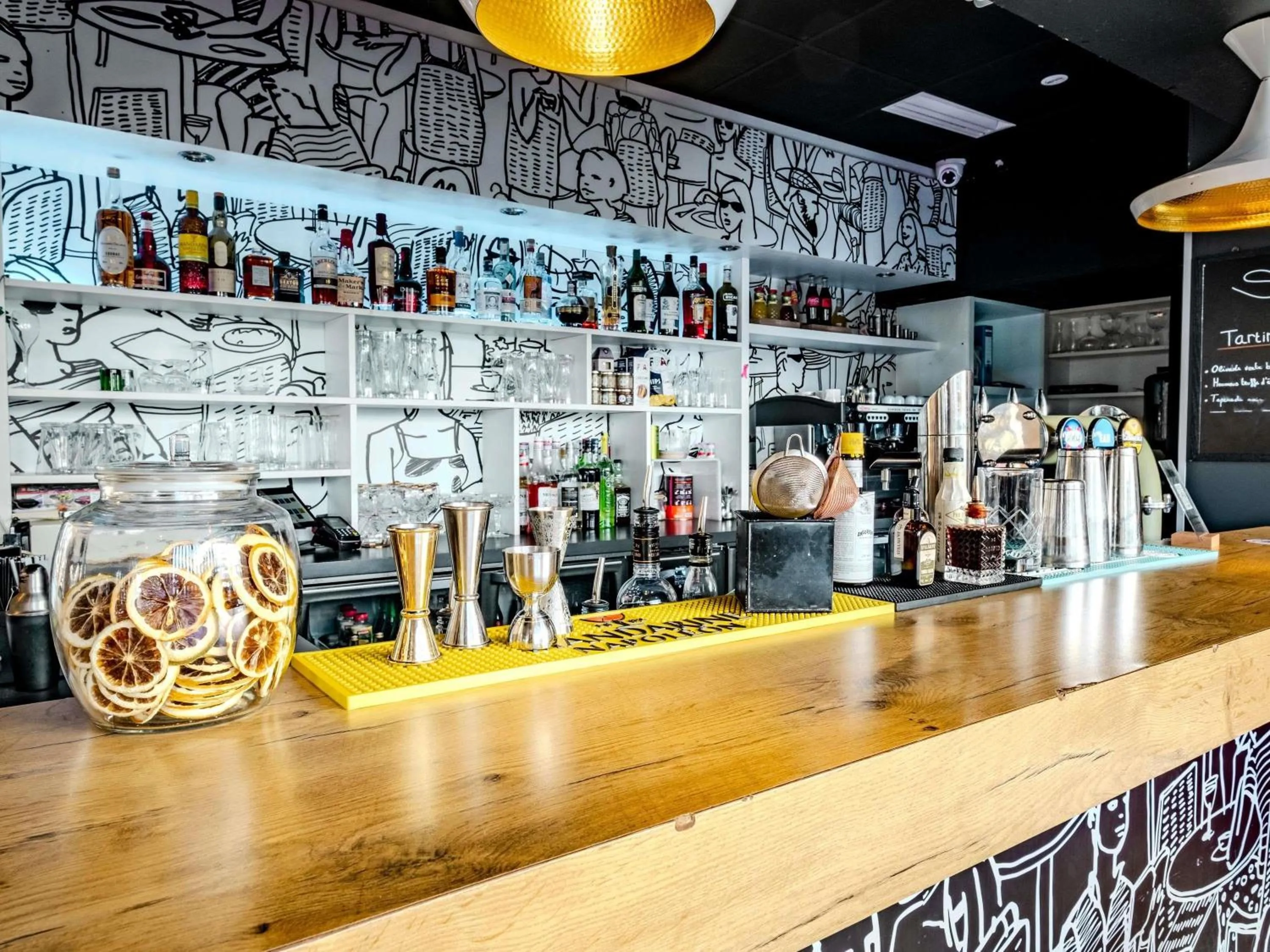 Lounge or bar in ibis Marne La Vallee Champs-sur-Marne