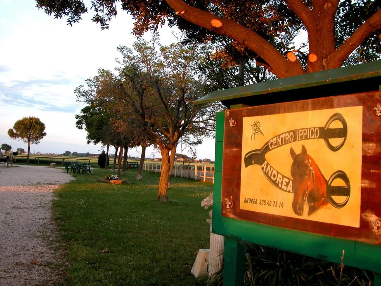 Garden view in B&B Centro Ippico Andrea