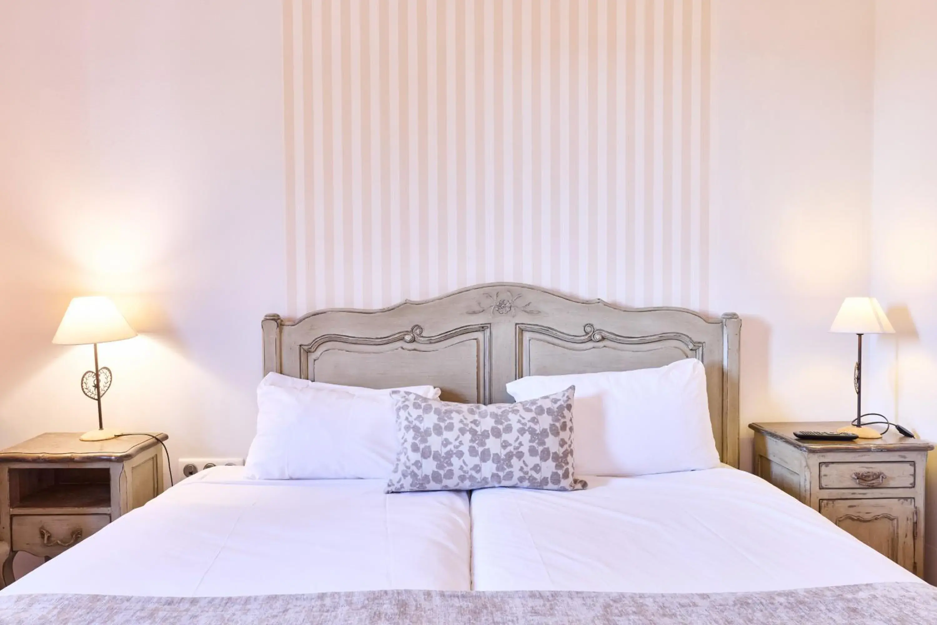 Bed in The Originals Boutique, Hôtel La Ferme du Pape, Eguisheim Bed in The Originals Boutique, Hôtel La Ferme du Pape, Eguisheim