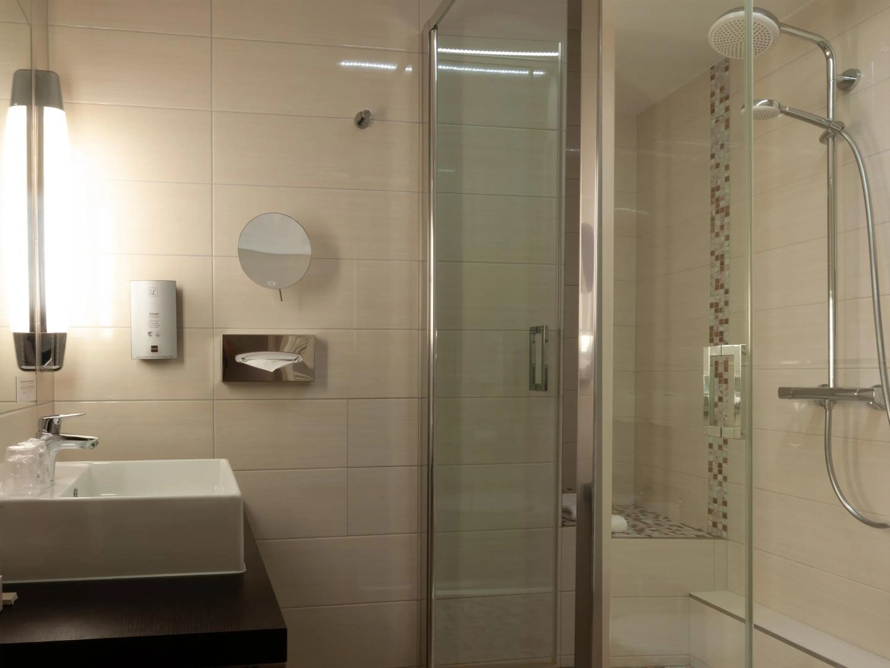 Shower in Hotel Restaurant & Spa Verte Vallée