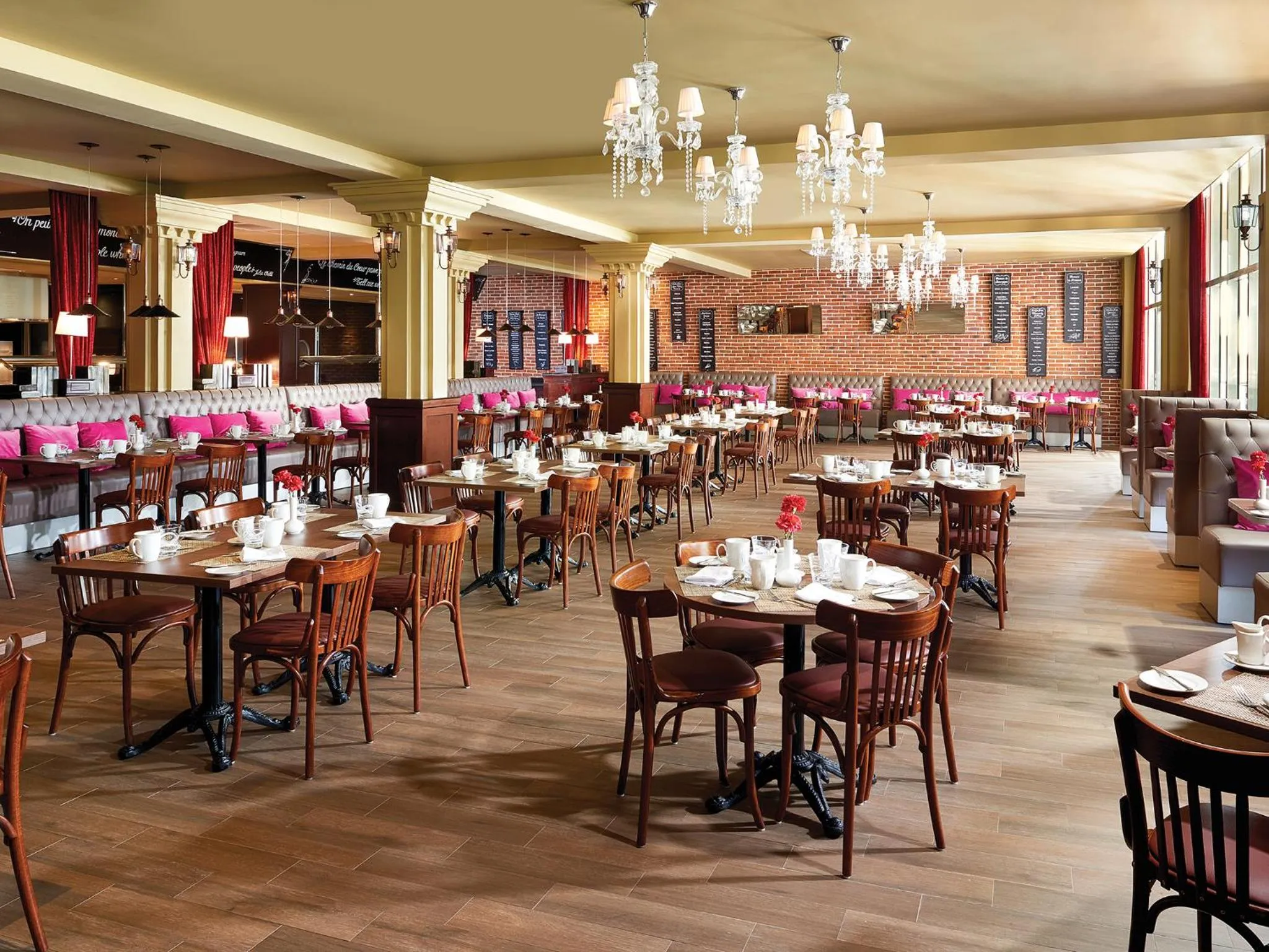 Restaurant/Places to Eat in Residences at The Fives