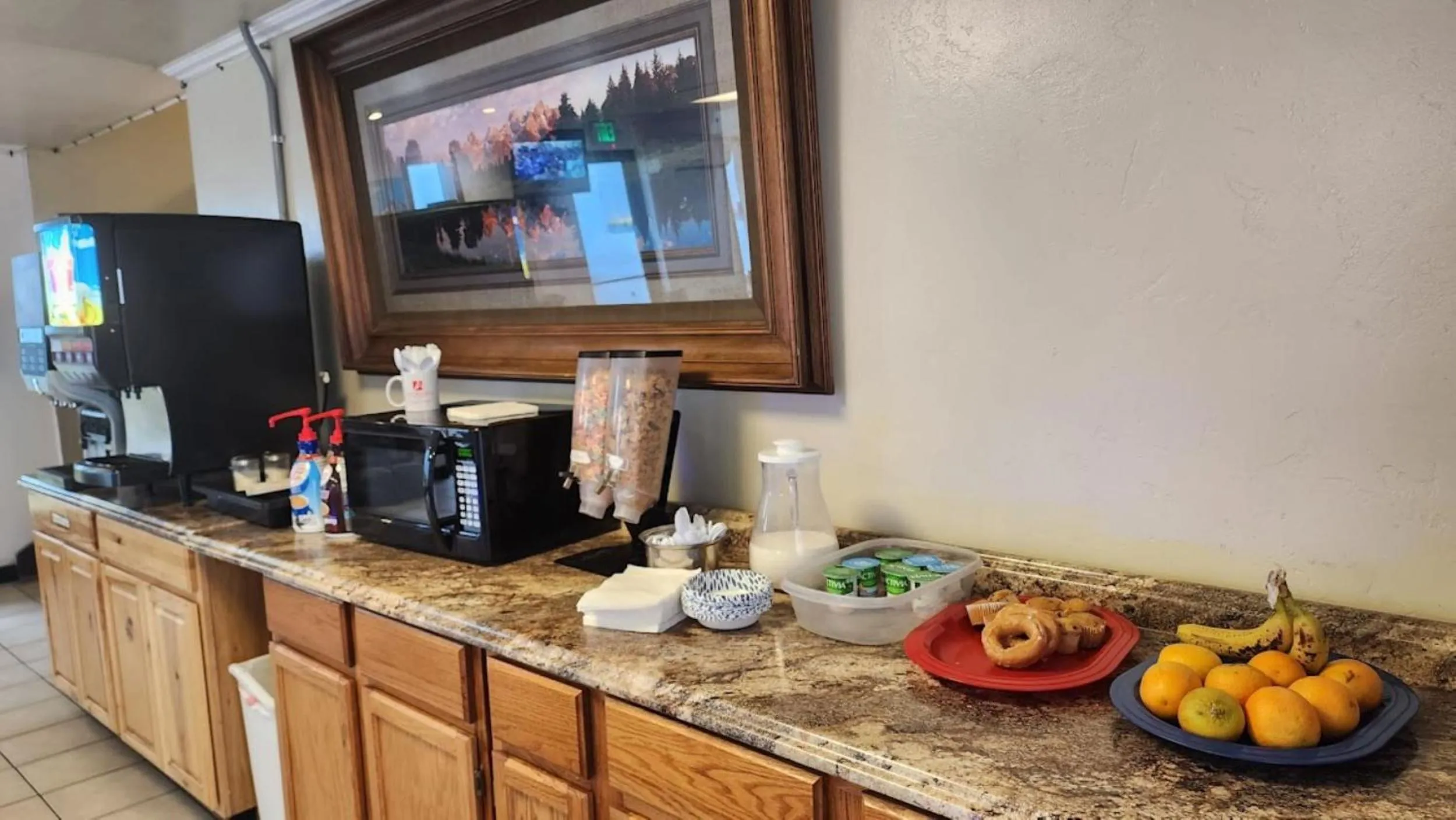 Coffee/tea facilities in Adventure Inn - Glenwood Springs