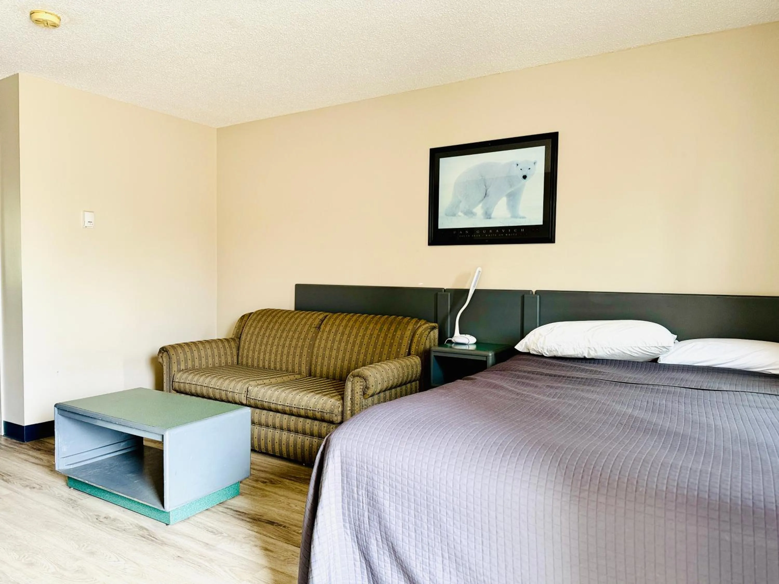 Bed in Plains Motor Inn