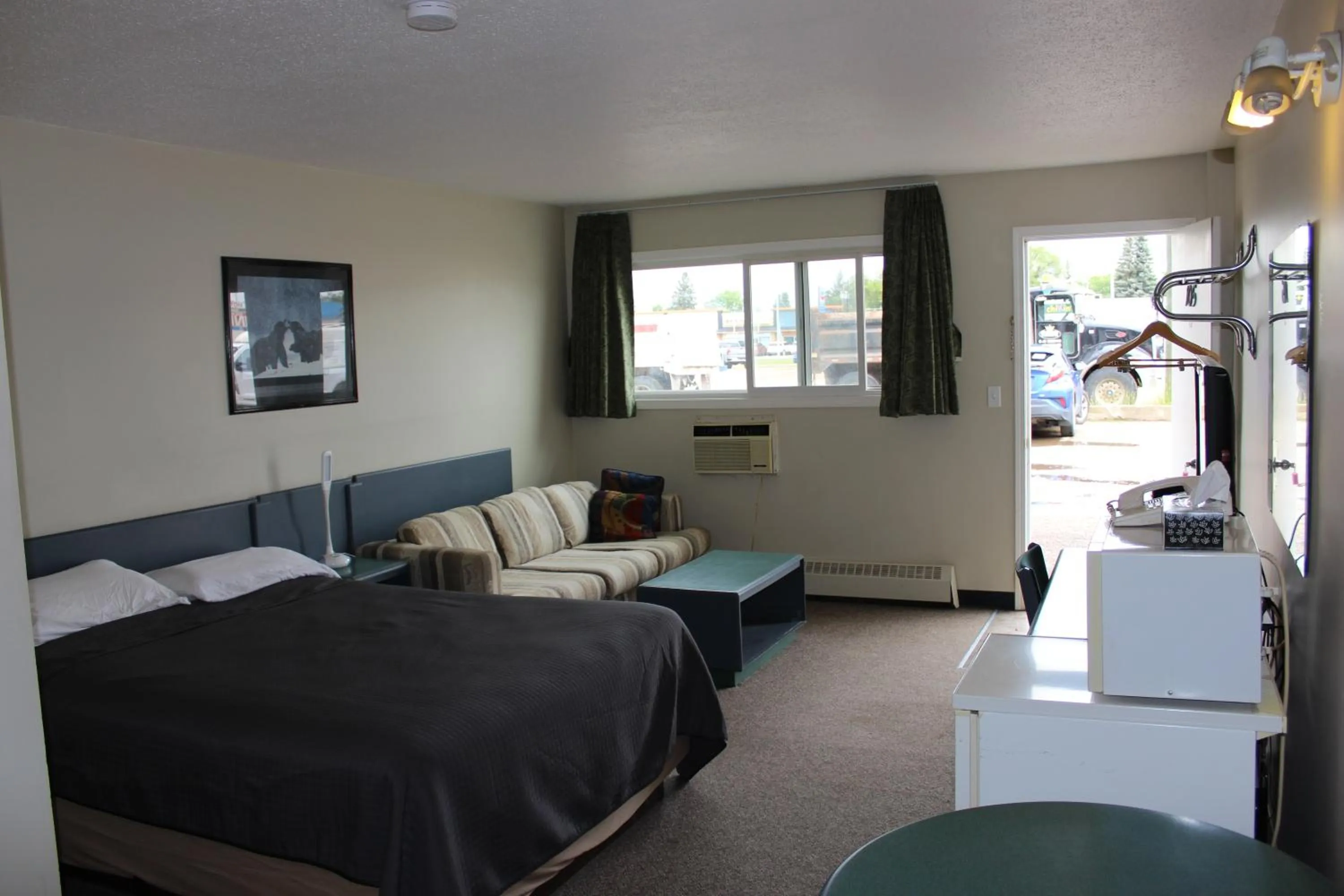 TV and multimedia, Bed in Plains Motor Inn