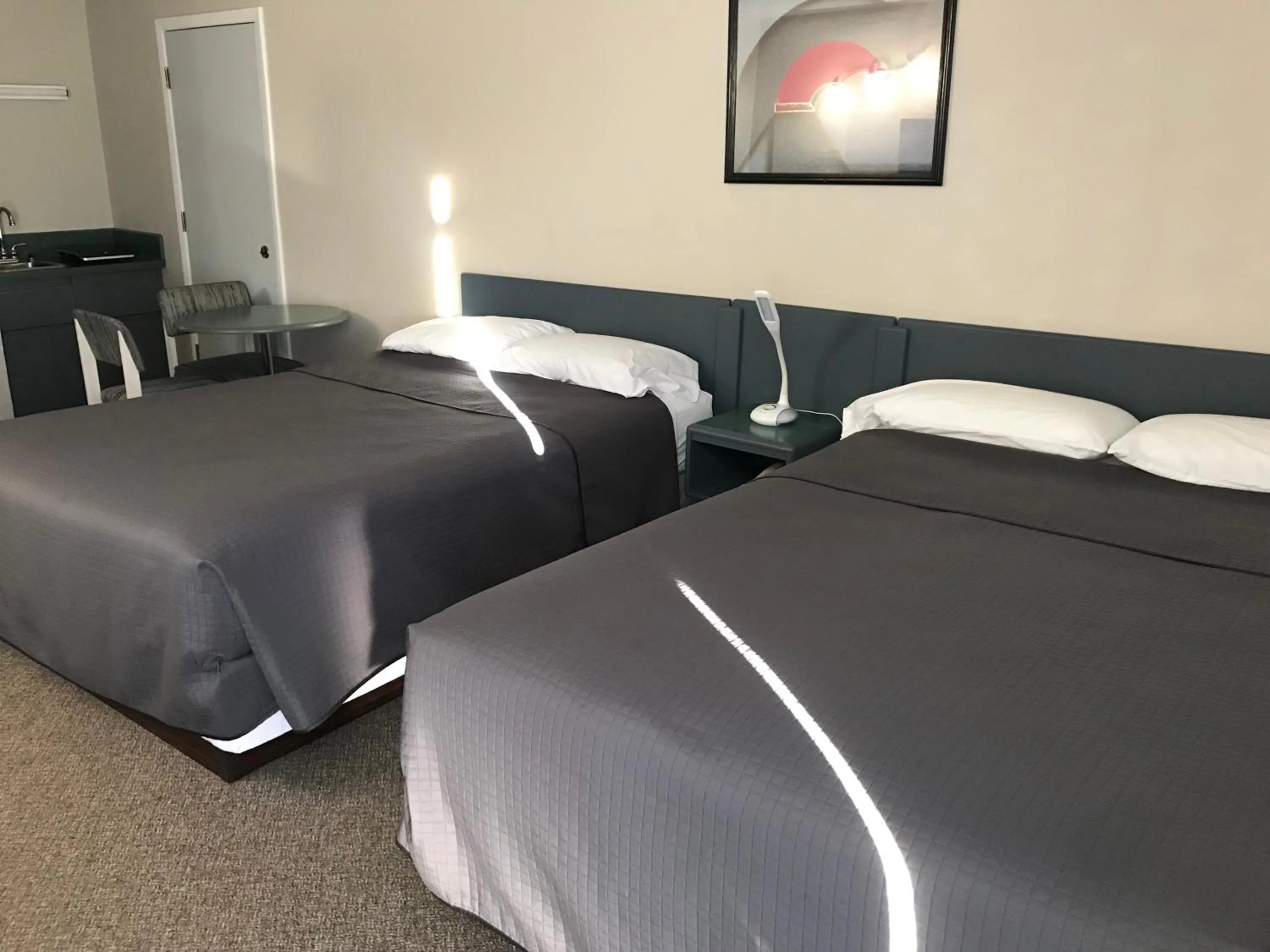 Bedroom, Bed in Plains Motor Inn