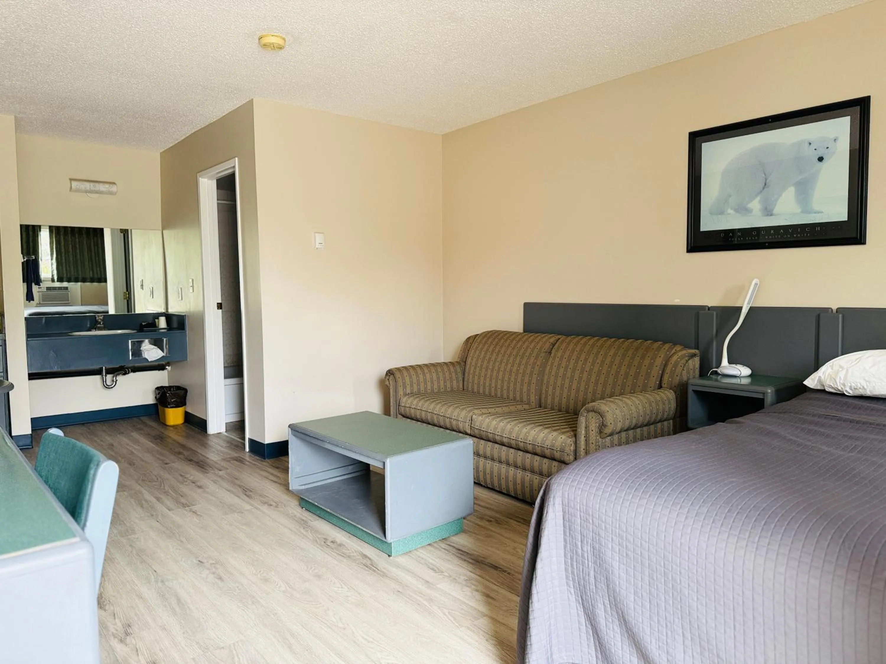 Bedroom, Bed in Plains Motor Inn