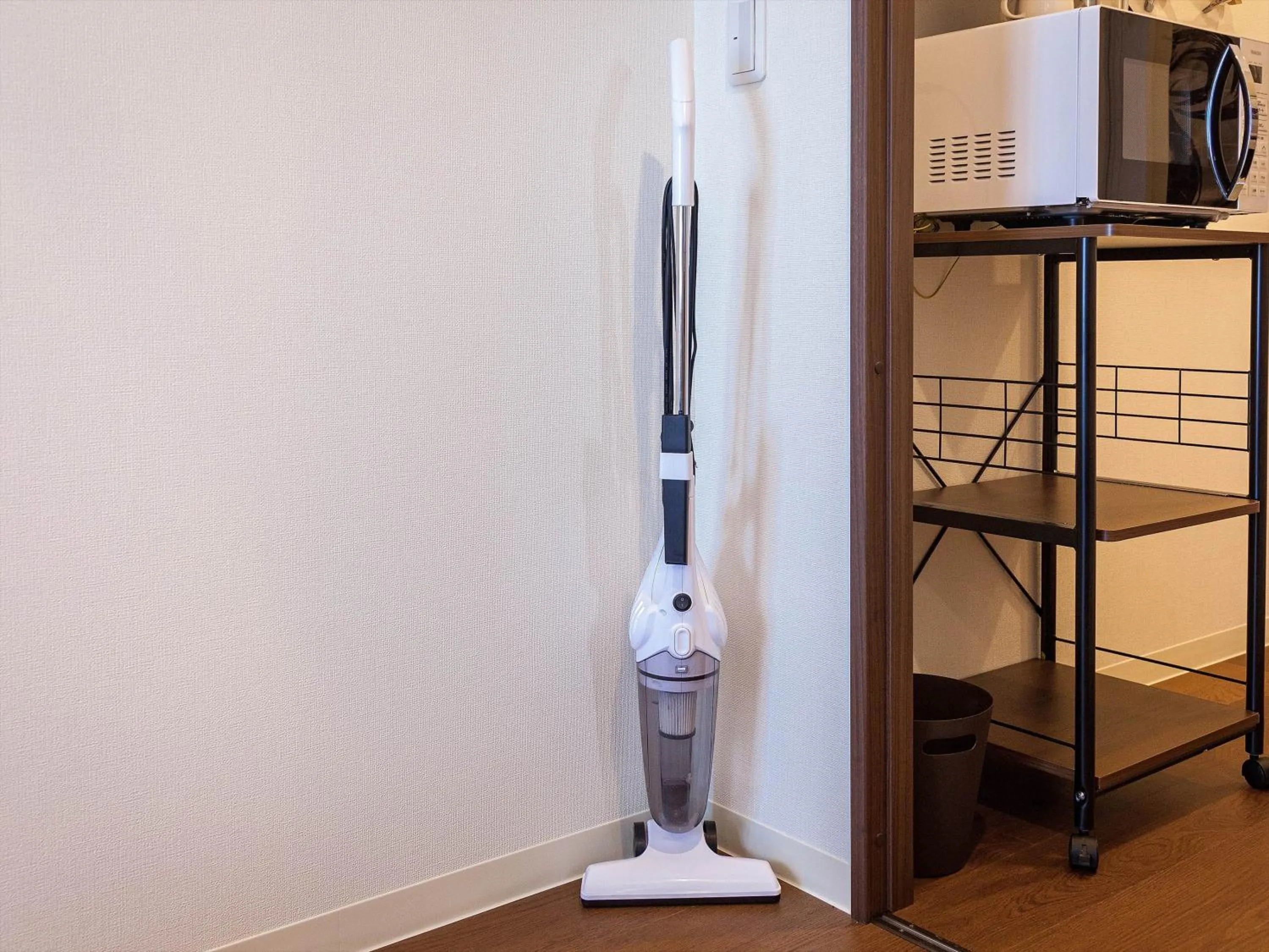 Living Inn Asahibashiekimae Premier