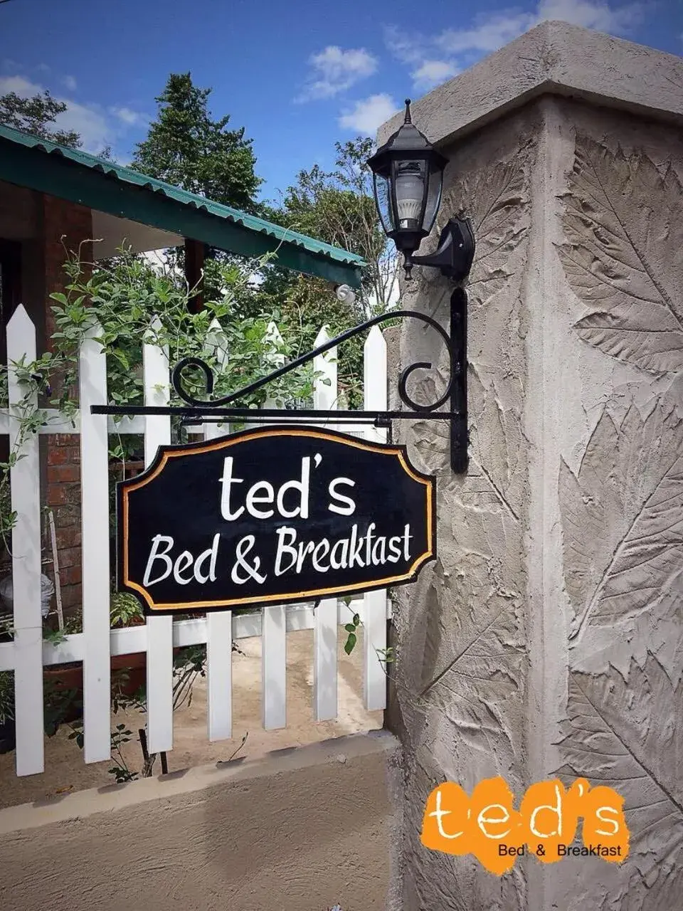 Ted's Bed and Breakfast Ted's Bed and Breakfast