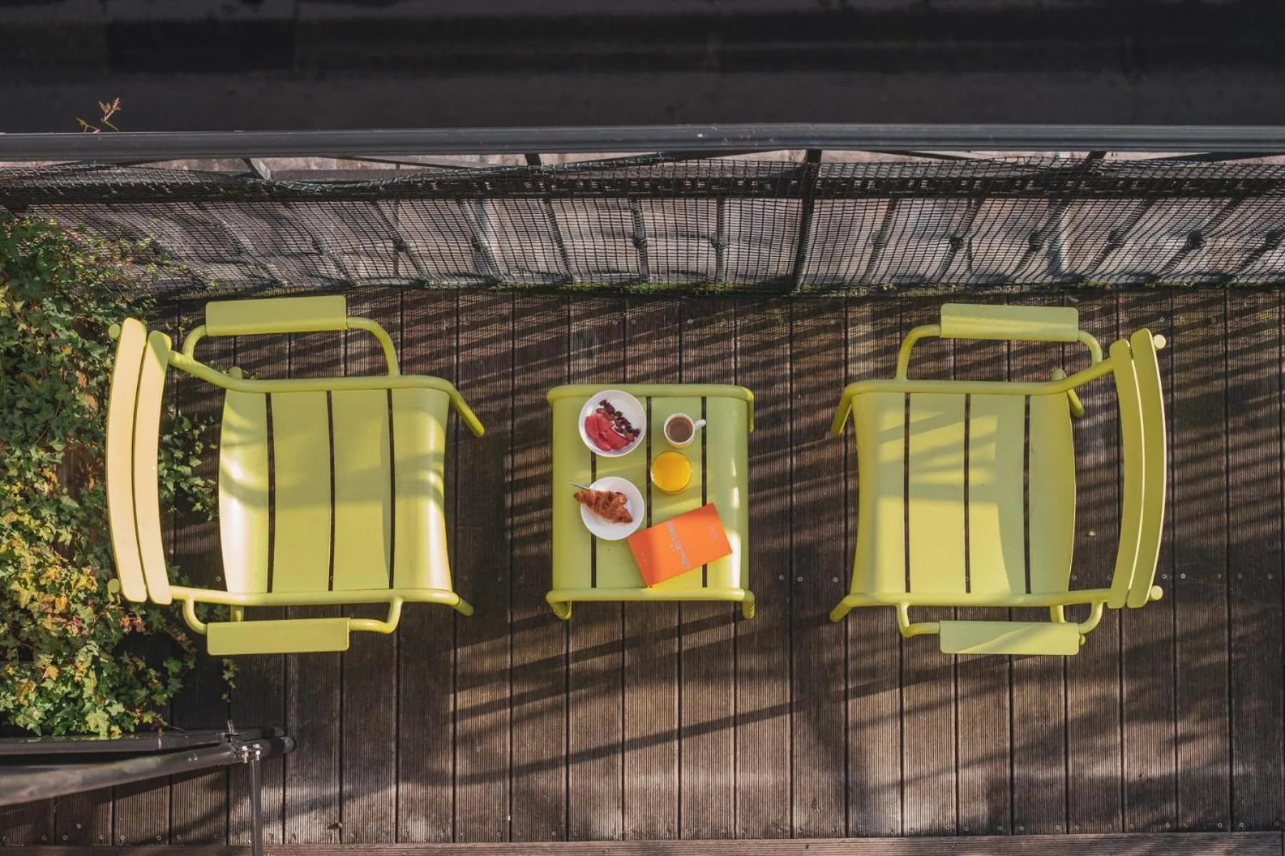 Day in Hotel Le petit Paris