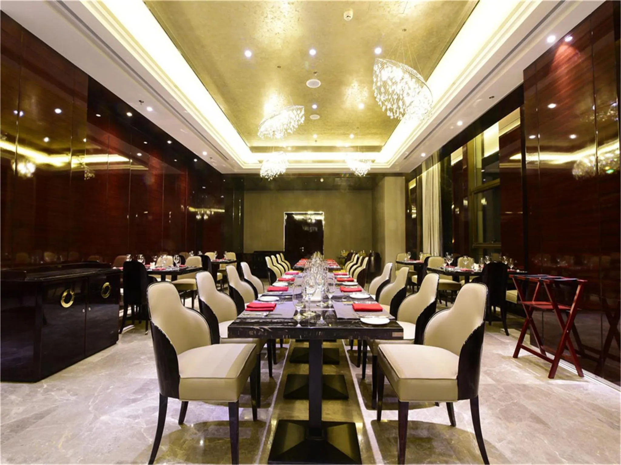 Business facilities in Tylfull Hotel