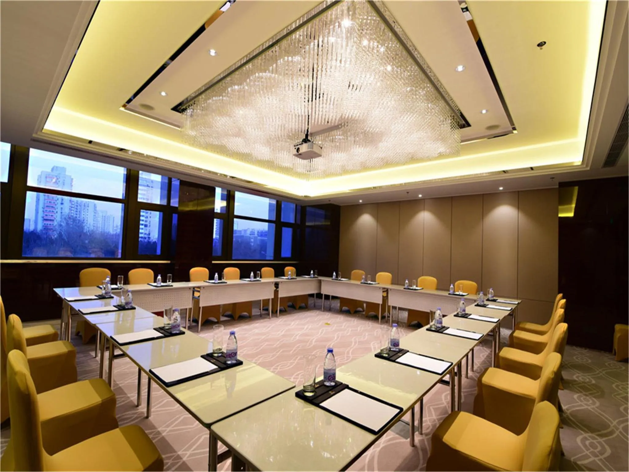 Business facilities in Tylfull Hotel