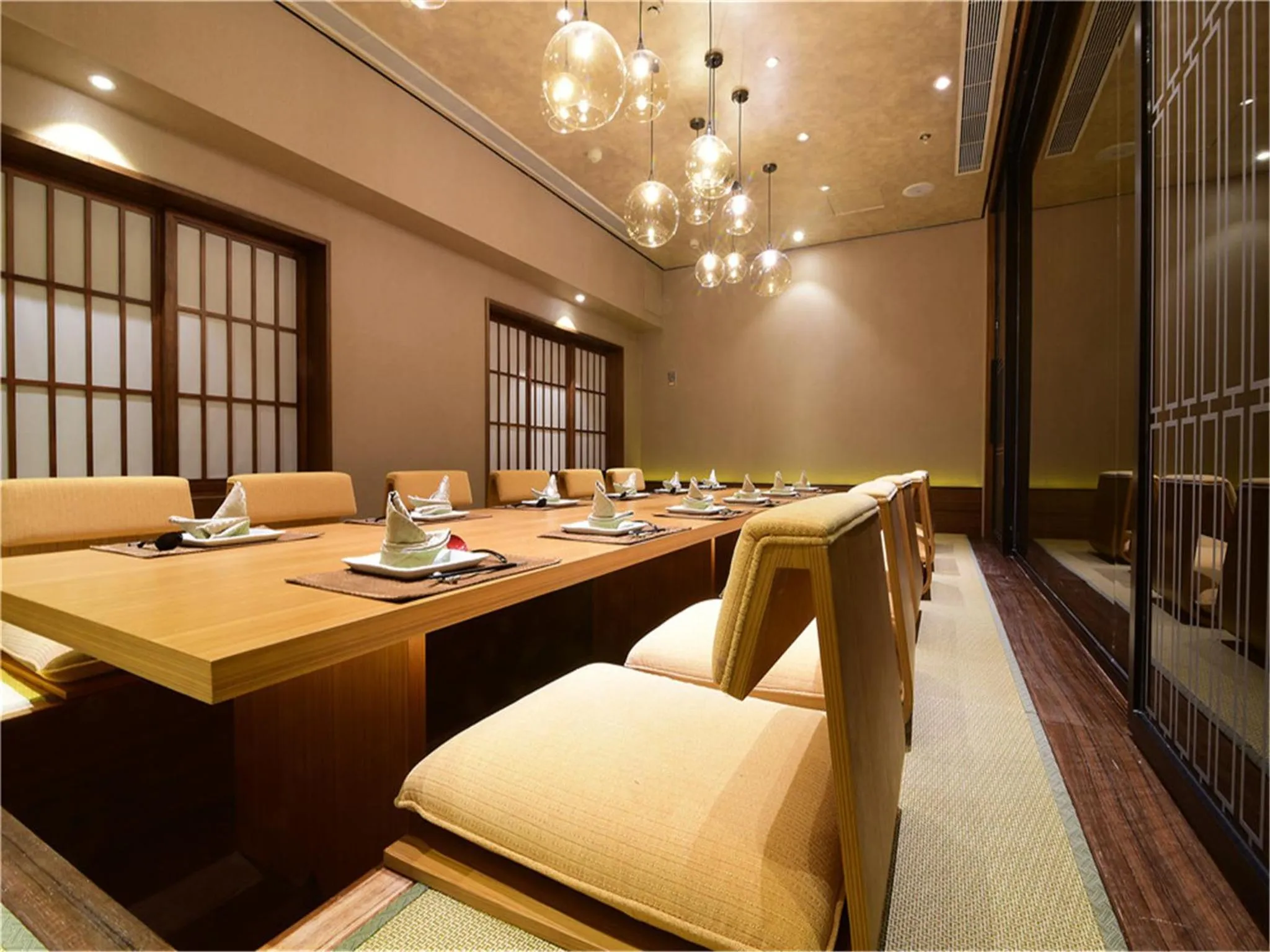 Restaurant/places to eat in Tylfull Hotel