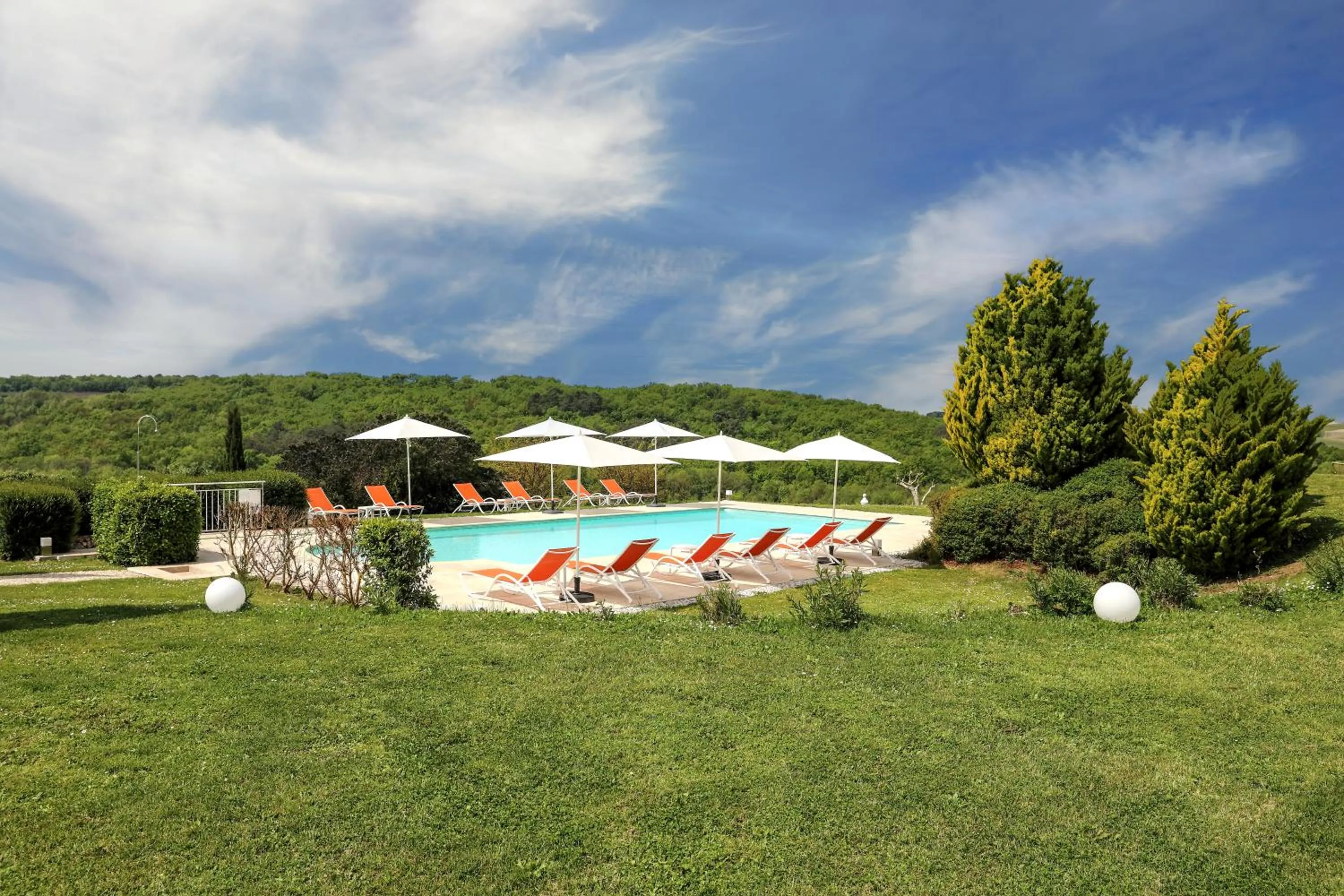 Swimming pool in La Chartreuse du Bignac - Teritoria