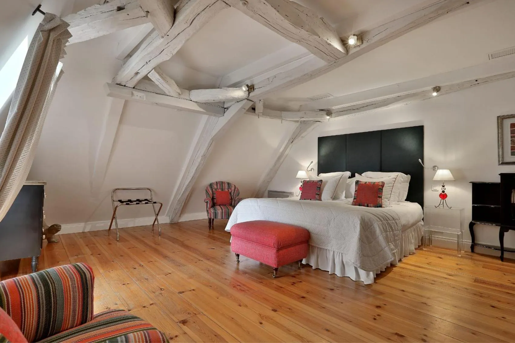 Photo of the whole room, Bed in La Chartreuse du Bignac - Teritoria
