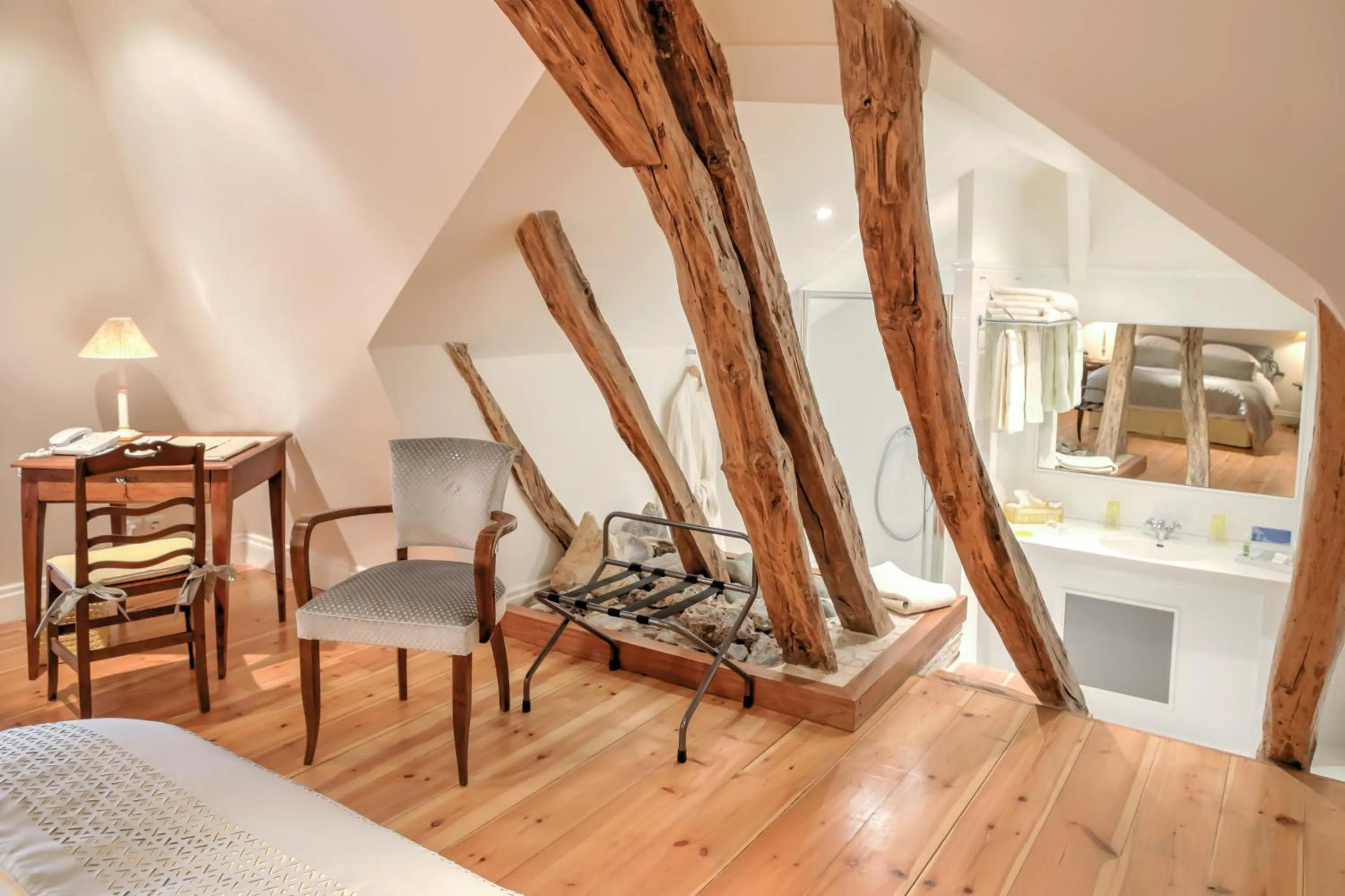 Bedroom, Bed in La Chartreuse du Bignac - Teritoria