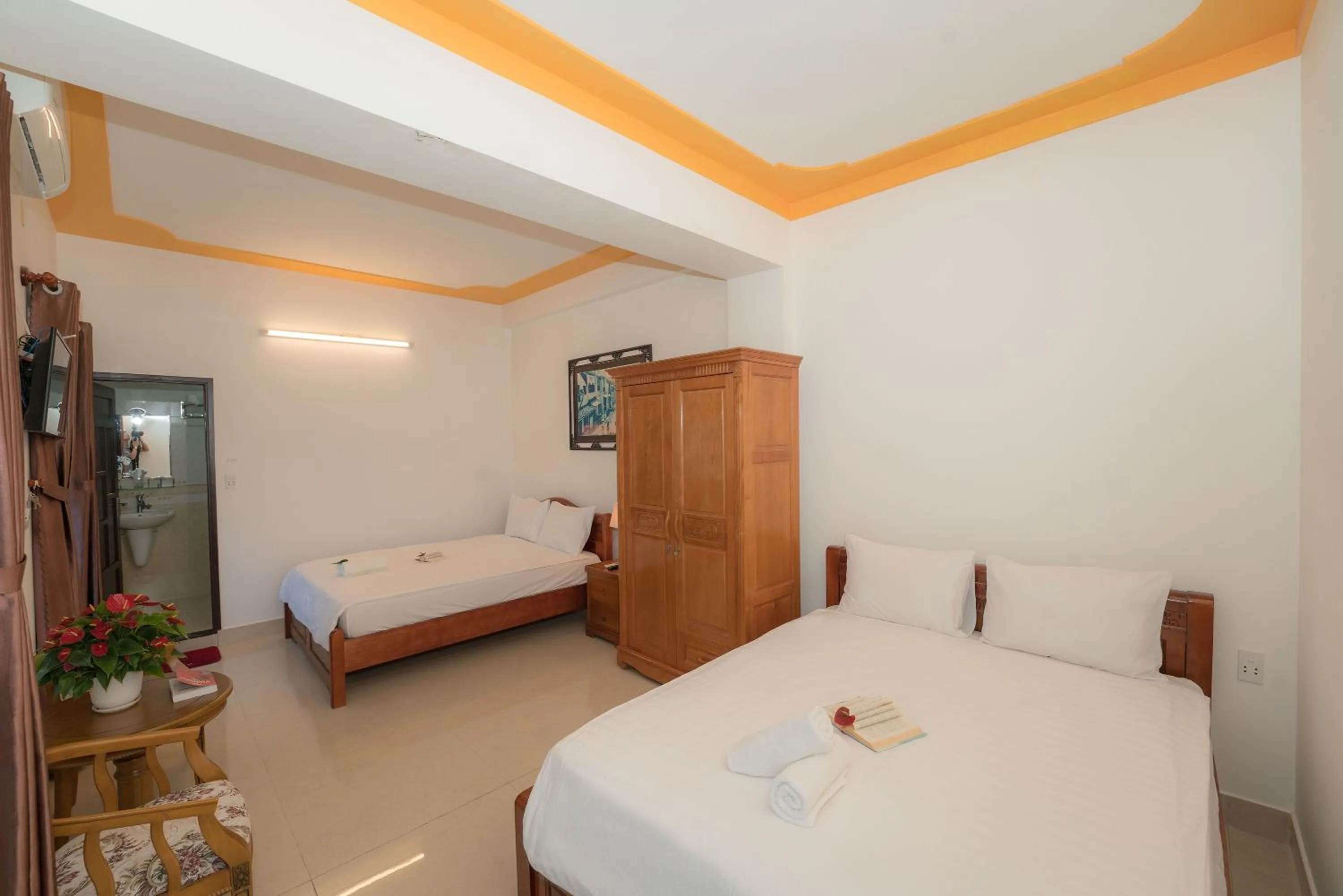 Bedroom, Bed in Thinh Phuc Homestay