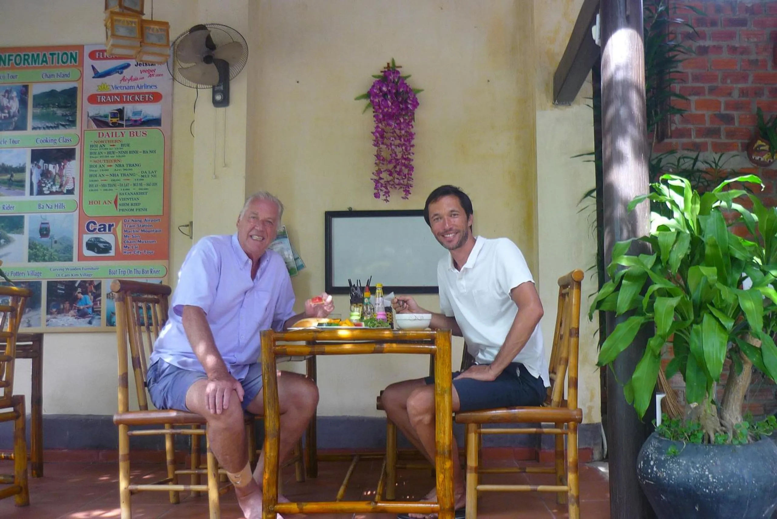 Restaurant/places to eat in Thinh Phuc Homestay