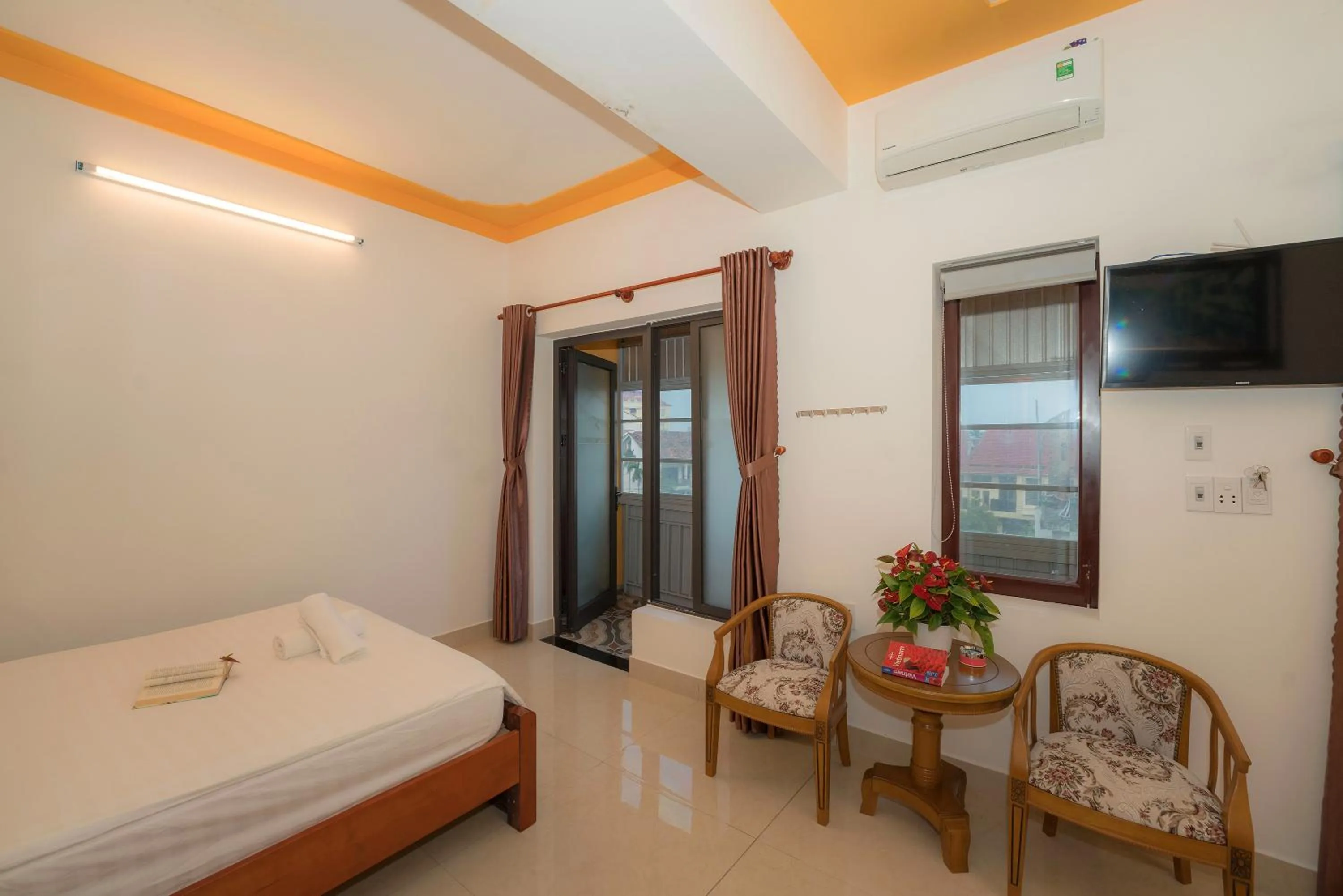 Photo of the whole room, Bed in Thinh Phuc Homestay