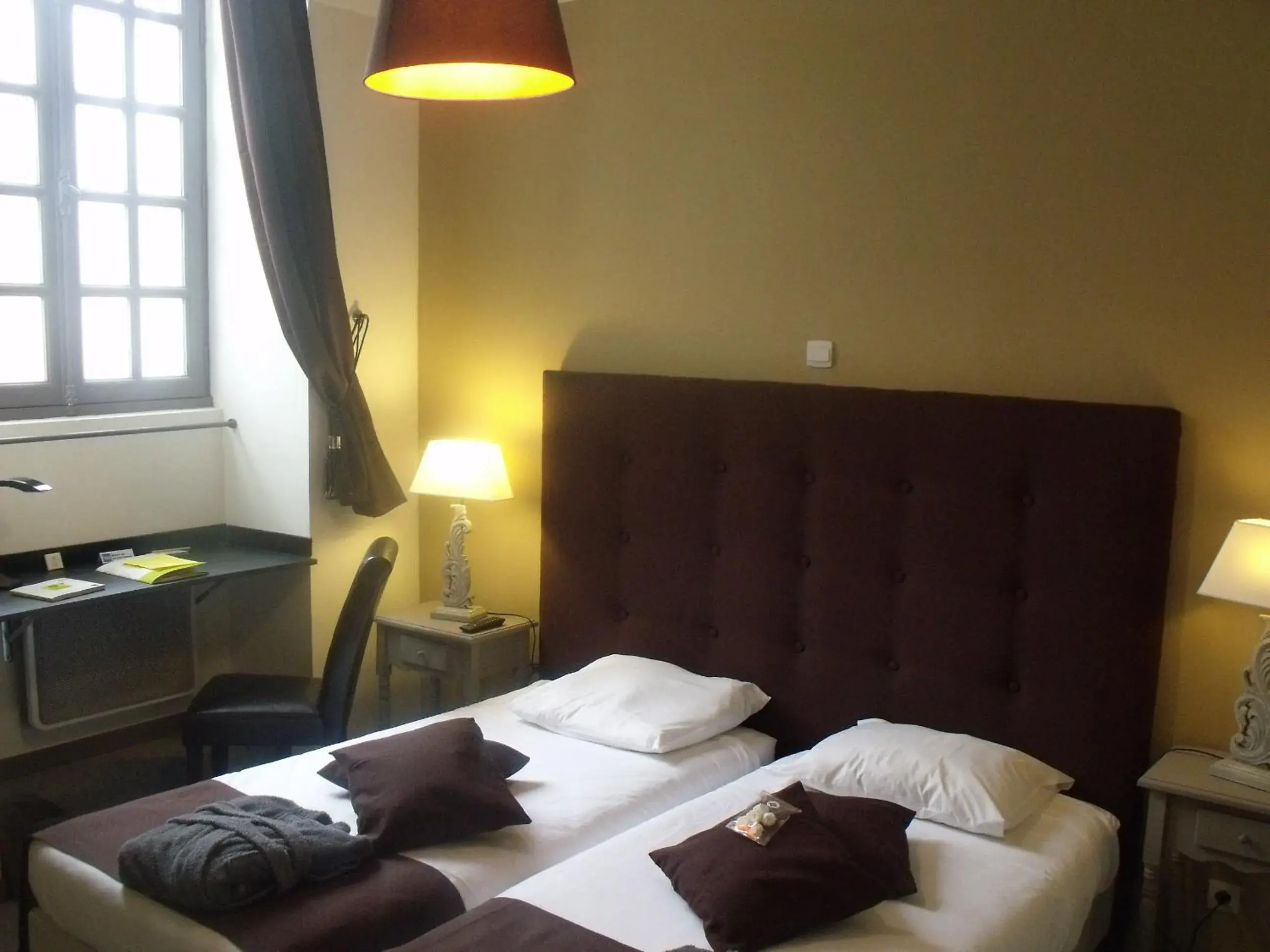 Bed in Relais Saint Louis, Logis Bed in Relais Saint Louis, Logis