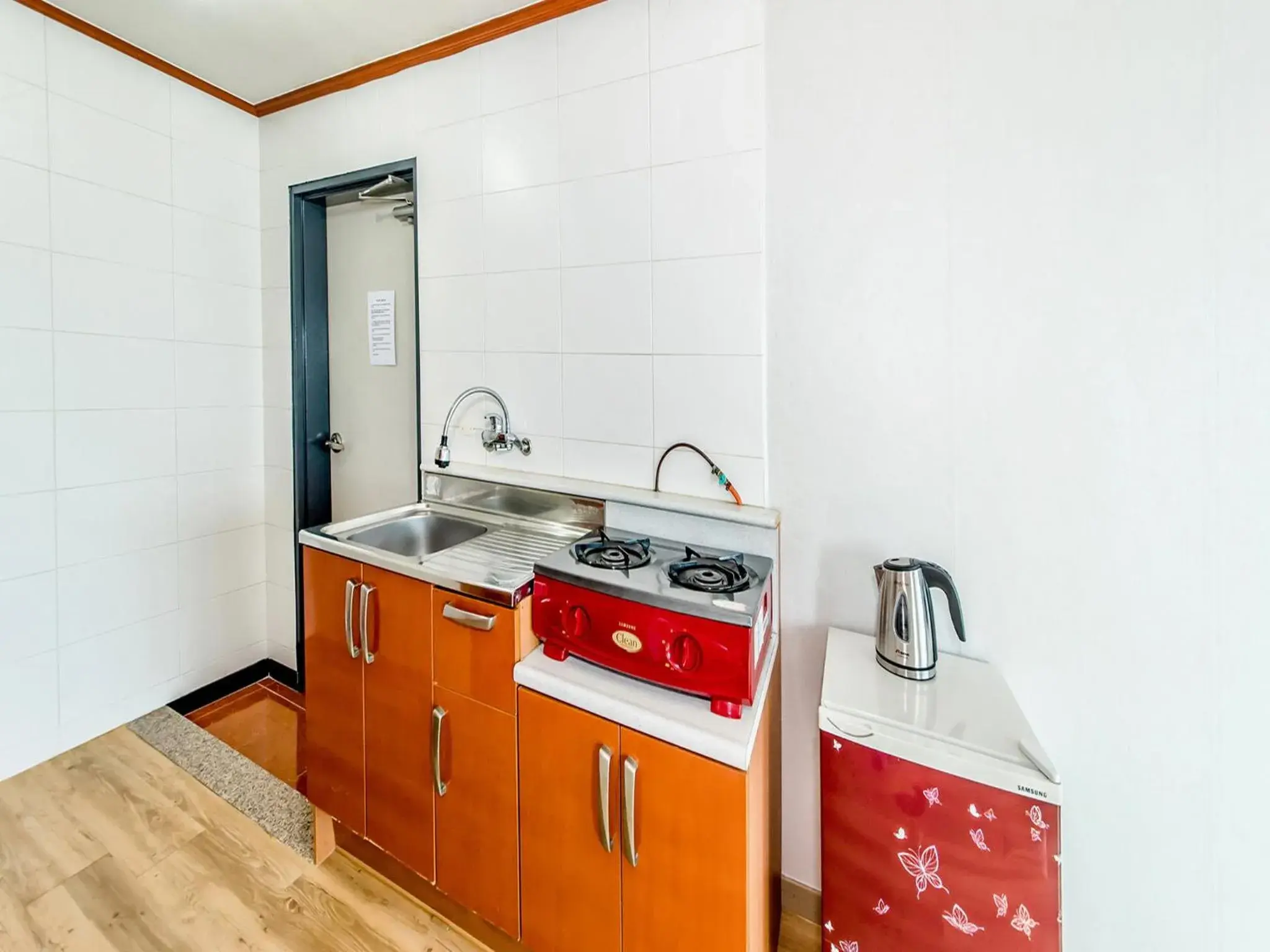 Kitchen or kitchenette in Sea Dragon Pension Kitchen or kitchenette in Sea Dragon Pension