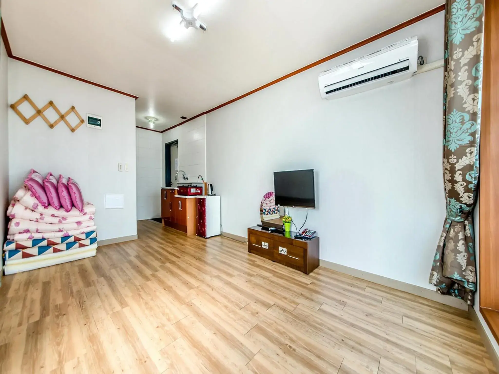 Decorative detail in Sea Dragon Pension Decorative detail in Sea Dragon Pension