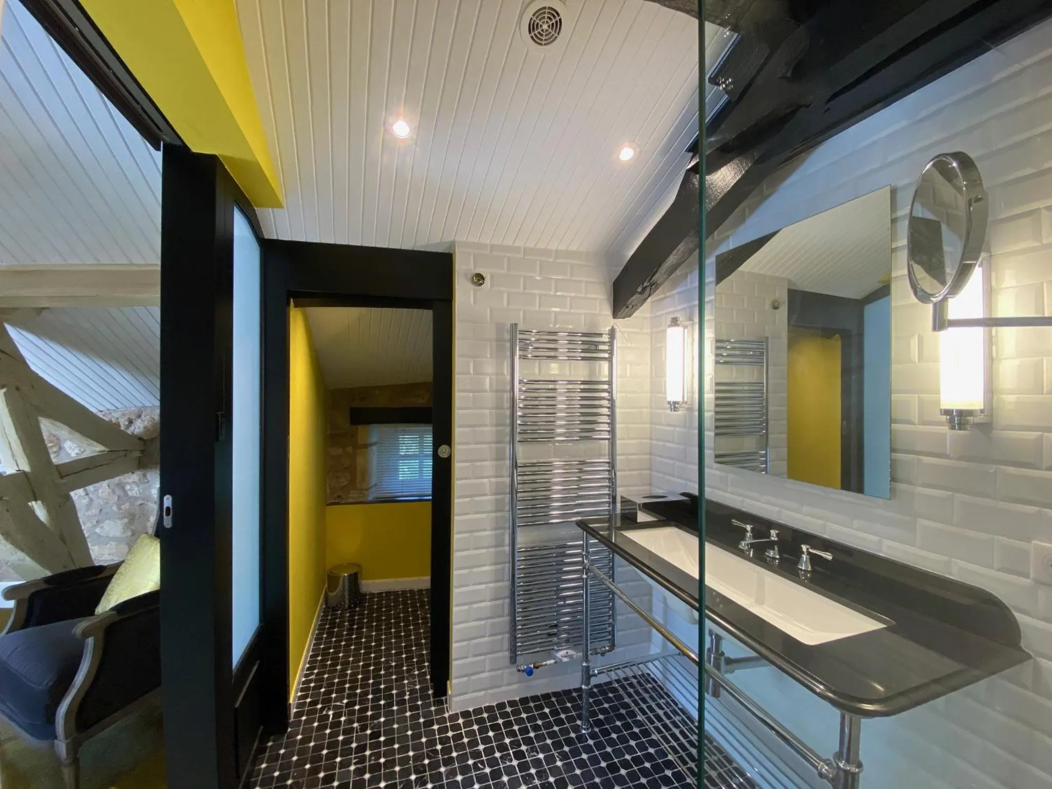 Bathroom in Le Moulin du Roc