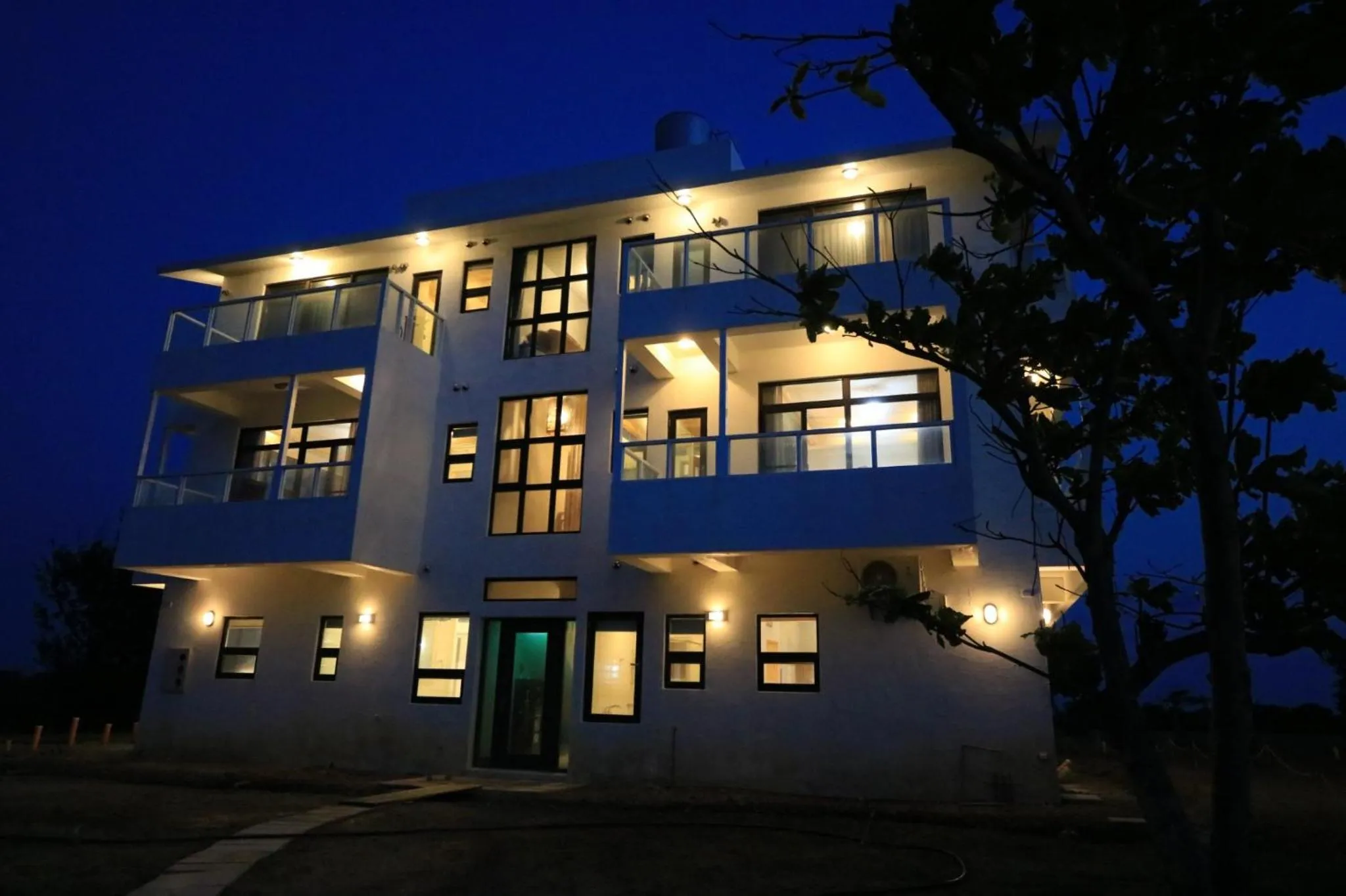 Property building in Kenting COMIC B&B&SPRING