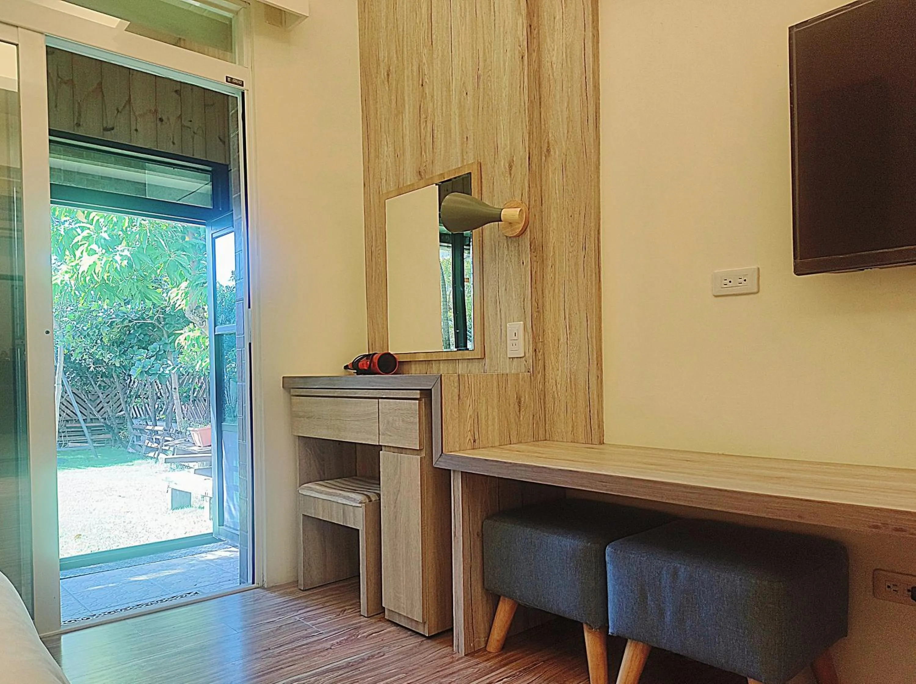TV and multimedia in Stone Home Bed and Breakfast