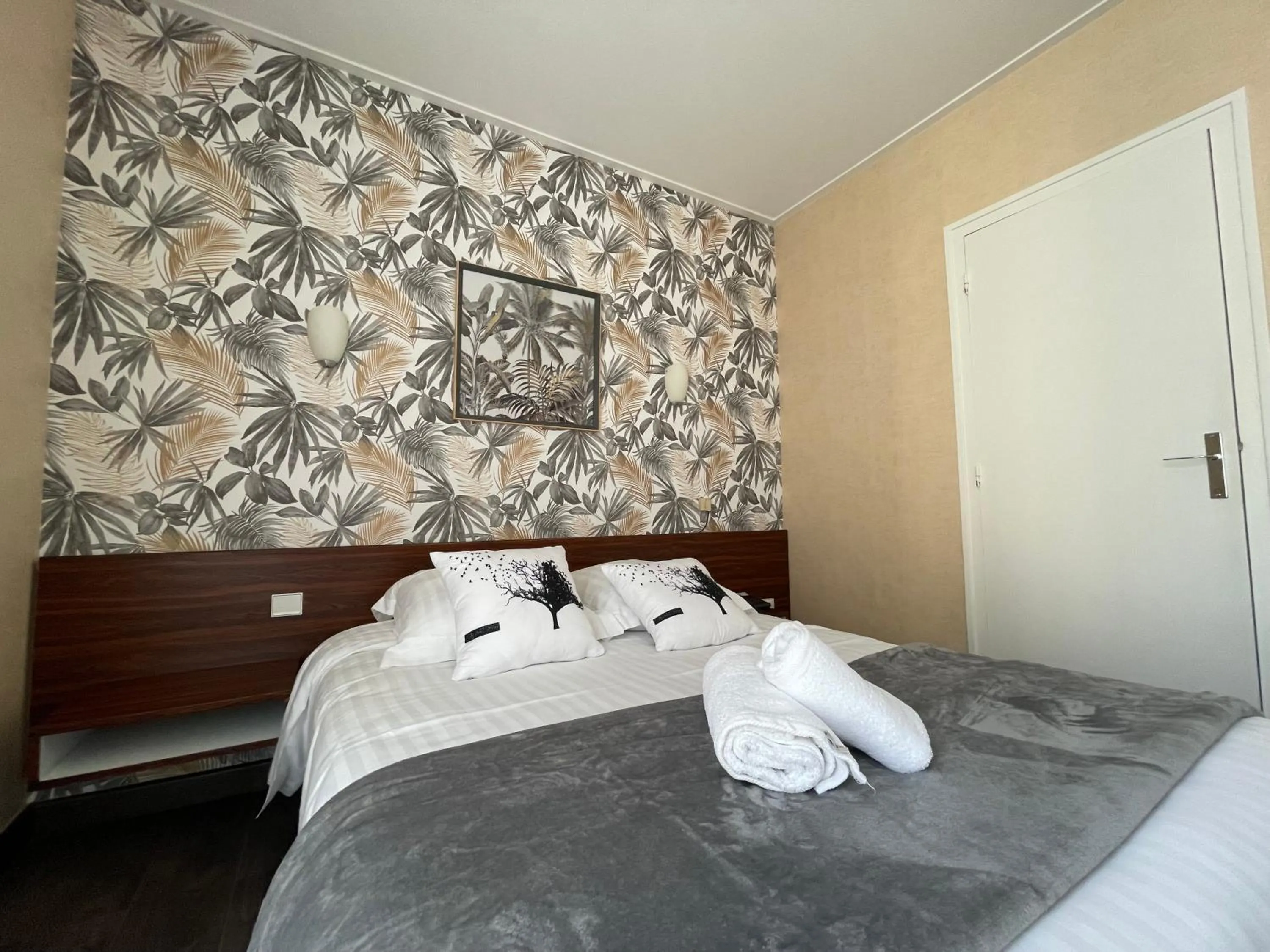 Bedroom, Bed in Le Relais De La Place